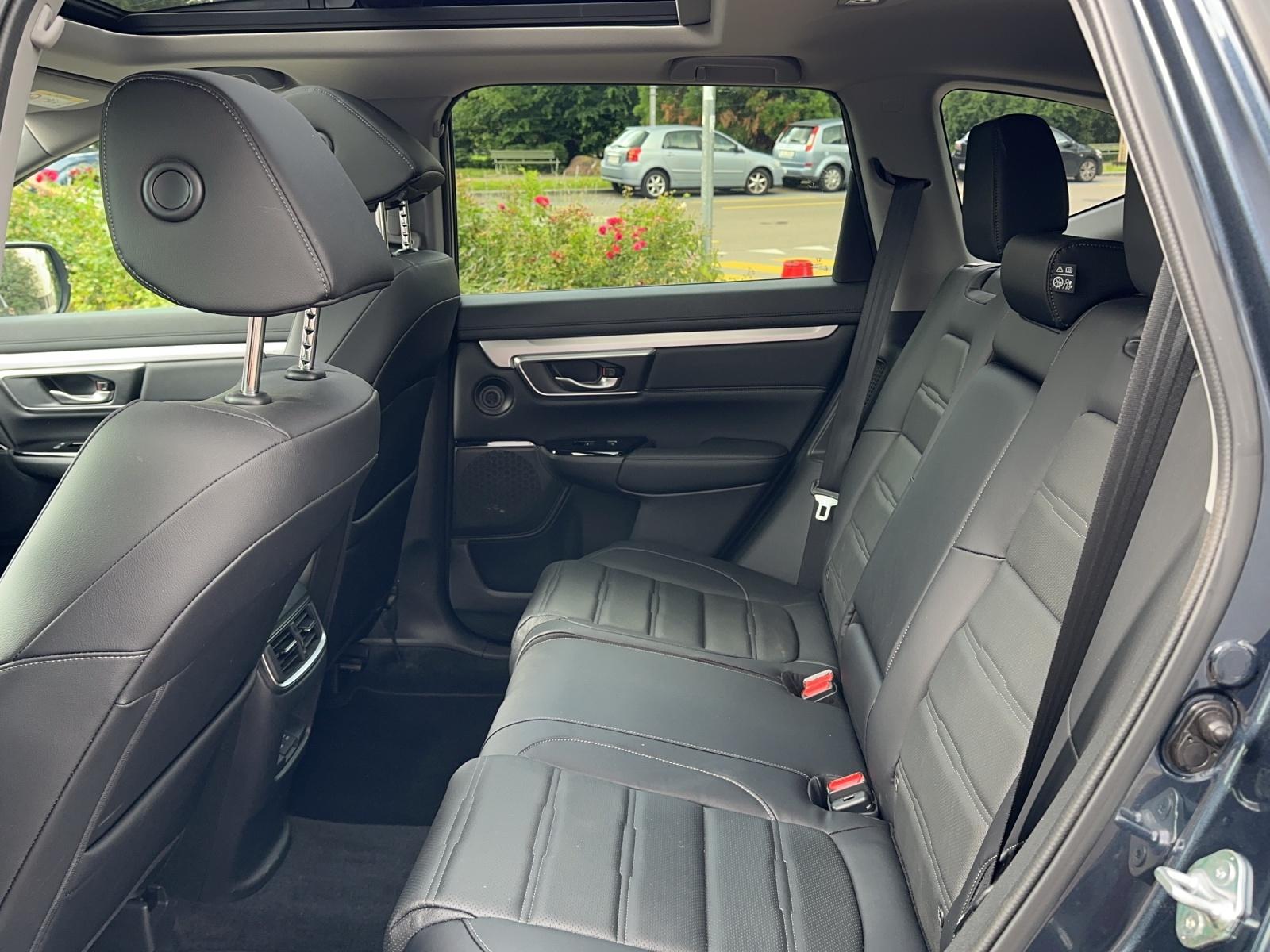 HONDA CR-V 2.0 i-MMD Executive 4WD-image-9