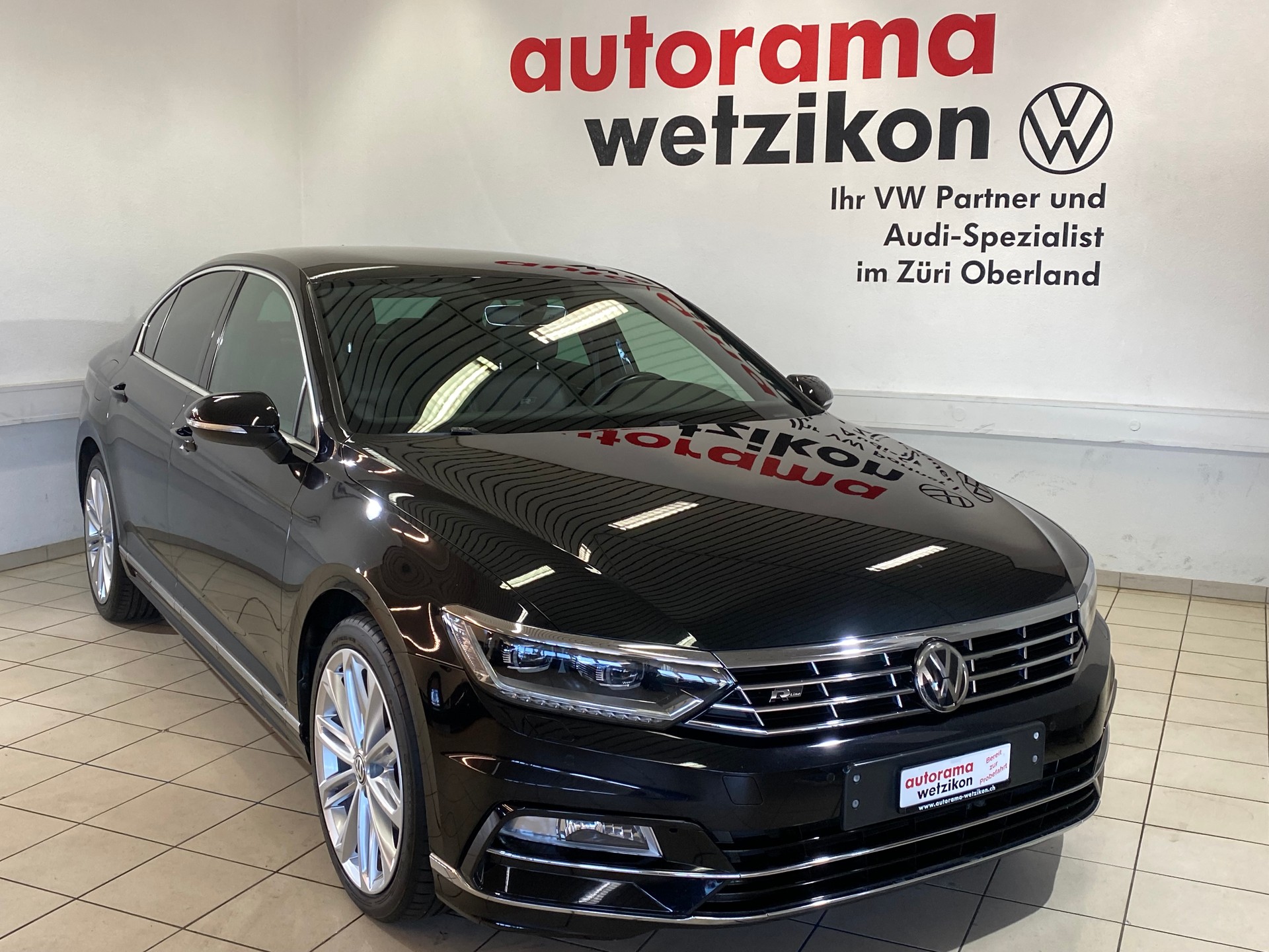 VW Passat 2.0 TDI SCR BMT R-Line Highline DSG-image-1