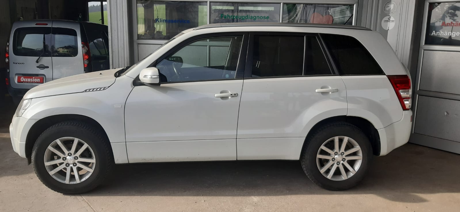 SUZUKI Grand Vitara 2.4 16V GL Top Automatic-image-1