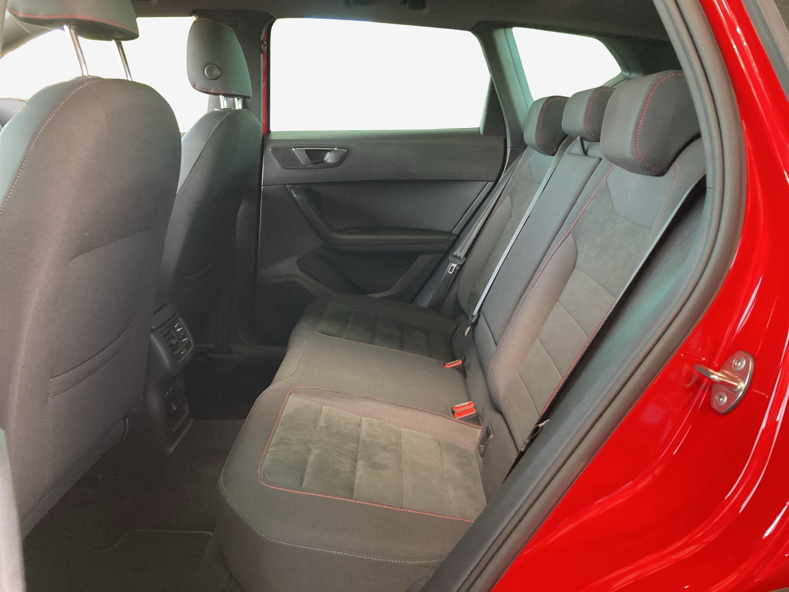 SEAT Ateca 2.0 TSI FR 4Drive DSG-image-11