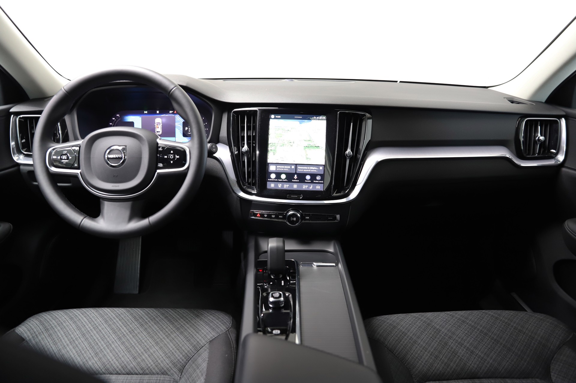VOLVO Volvo V60 Cross Country 2.0 B4 Core AWD-image-9