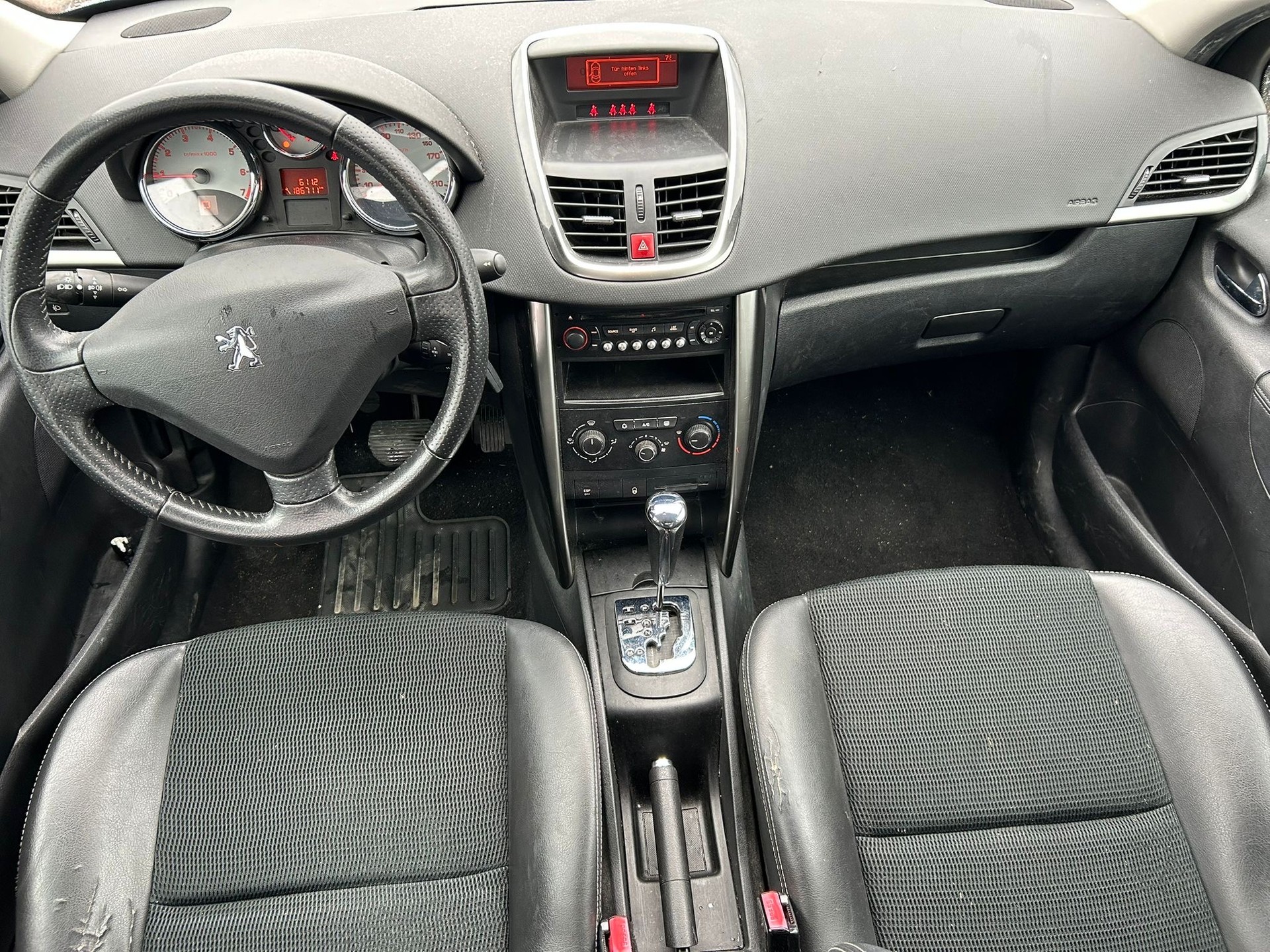 PEUGEOT 207 1.6 16V Sport Automatic-image-5