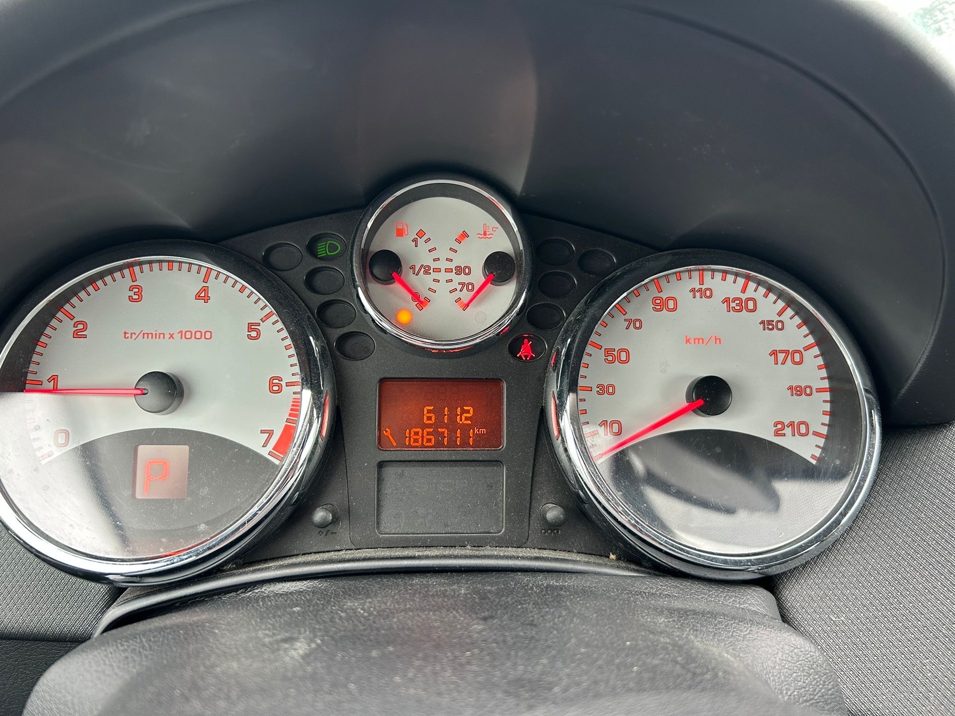 PEUGEOT 207 1.6 16V Sport Automatic-image-7