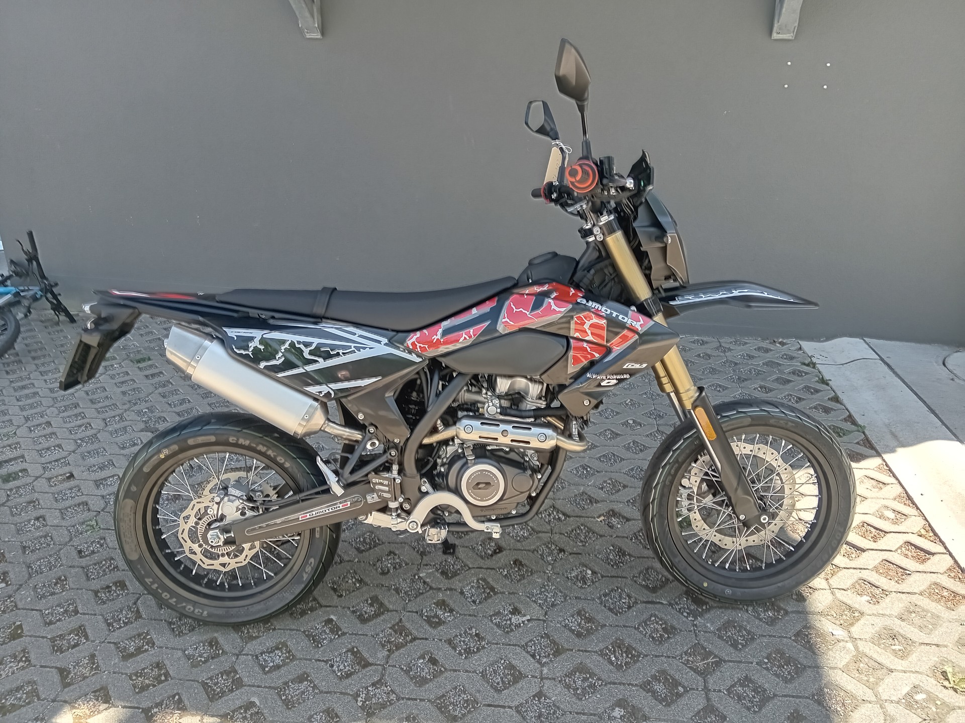 QJ COV 125