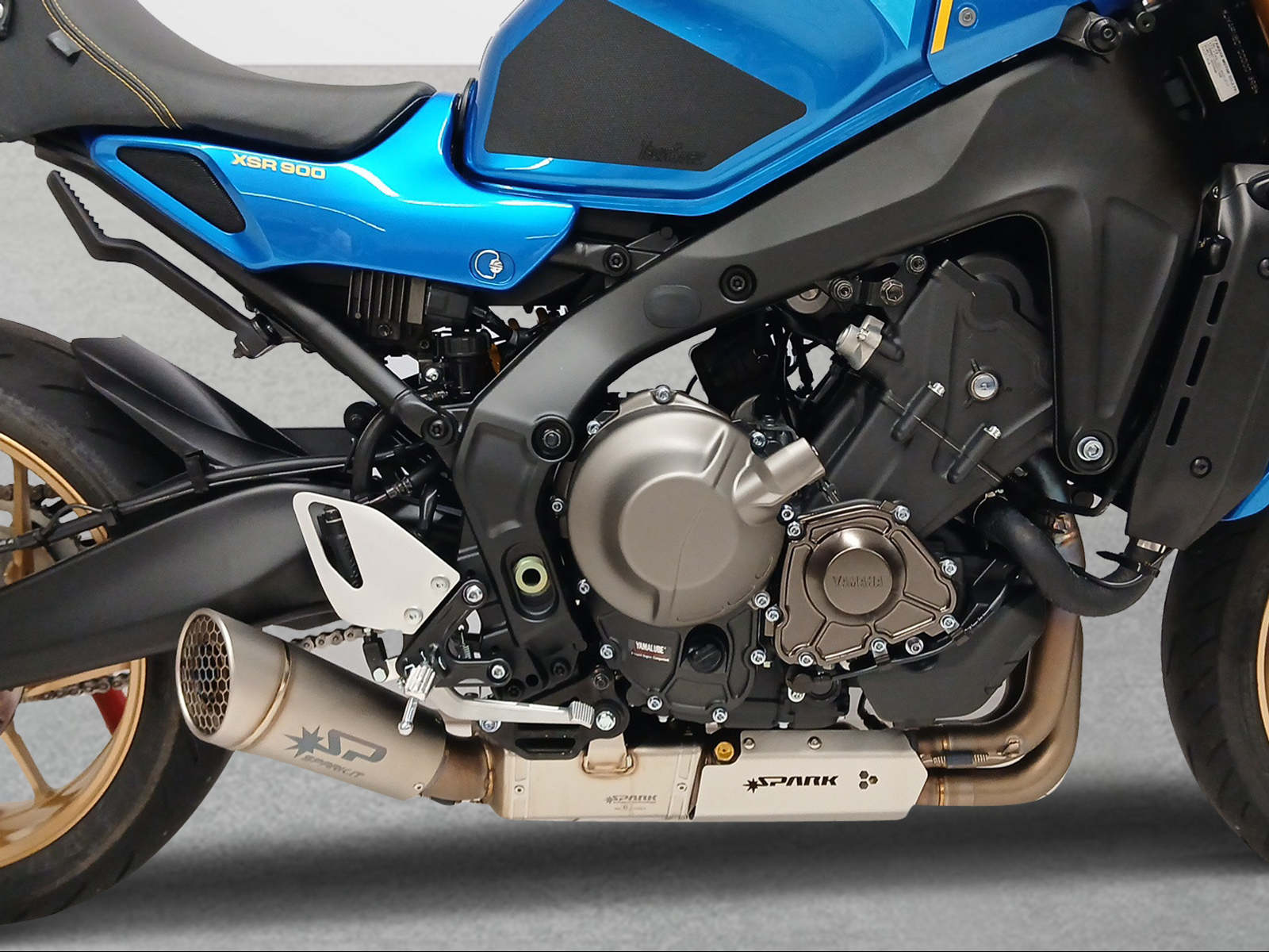 YAMAHA XSR 900-image-8