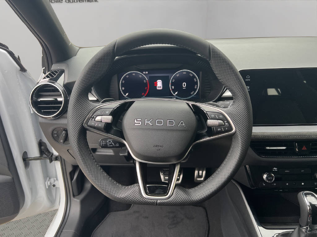 SKODA Fabia 1.0 TSI Dynamic DSG-image-9