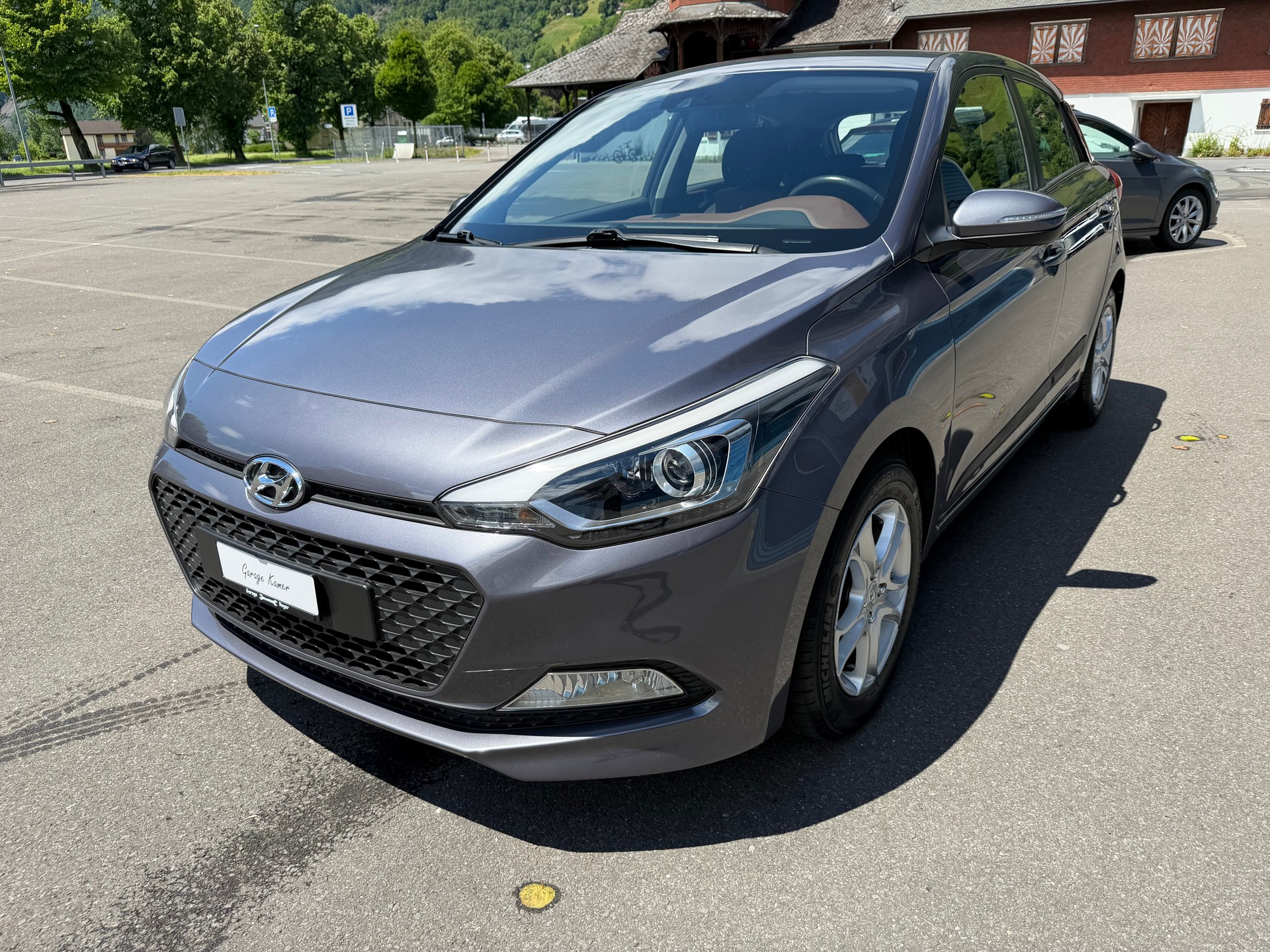 HYUNDAI i20 1.2 Amplia-image-1