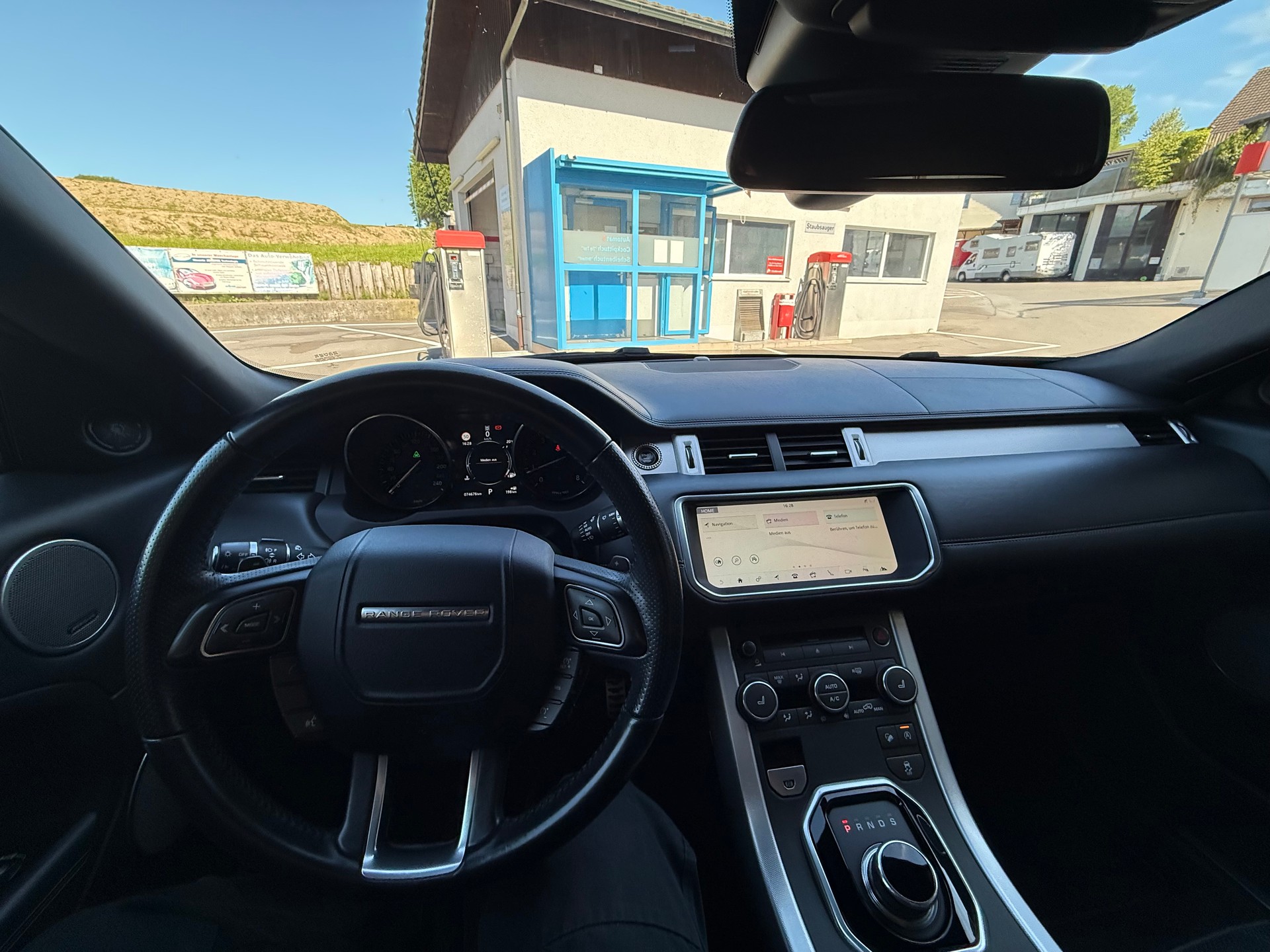 LAND ROVER Range Rover Evoque Convert. 2.0Si4 HSE Dynamic AT9-image-12
