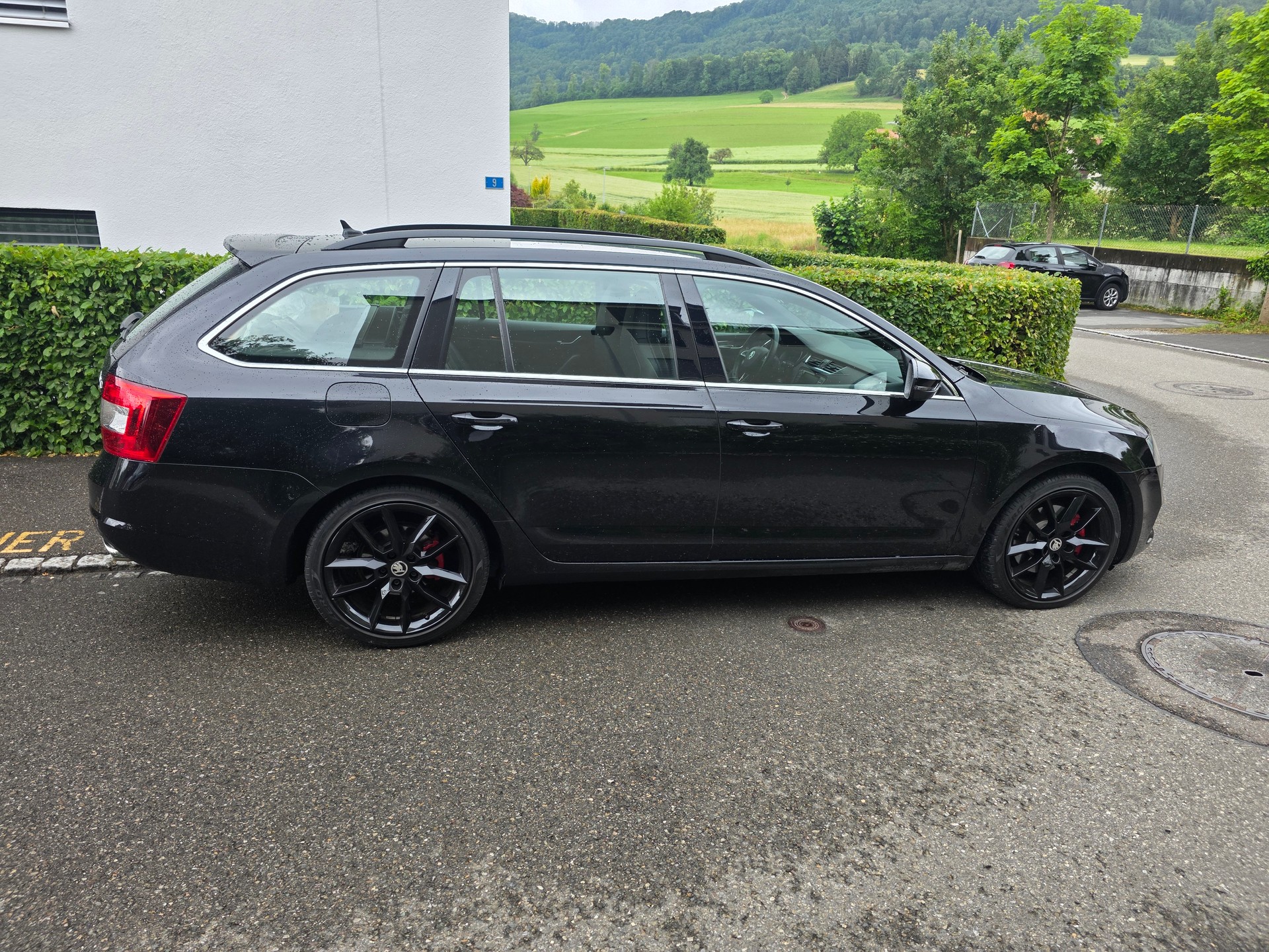 SKODA Octavia Combi 2.0 TDI RS DSG-image-3