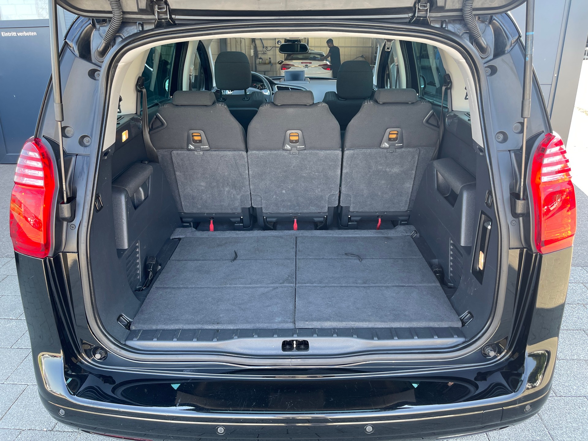 PEUGEOT 5008 1.6 16V T Style-image-14