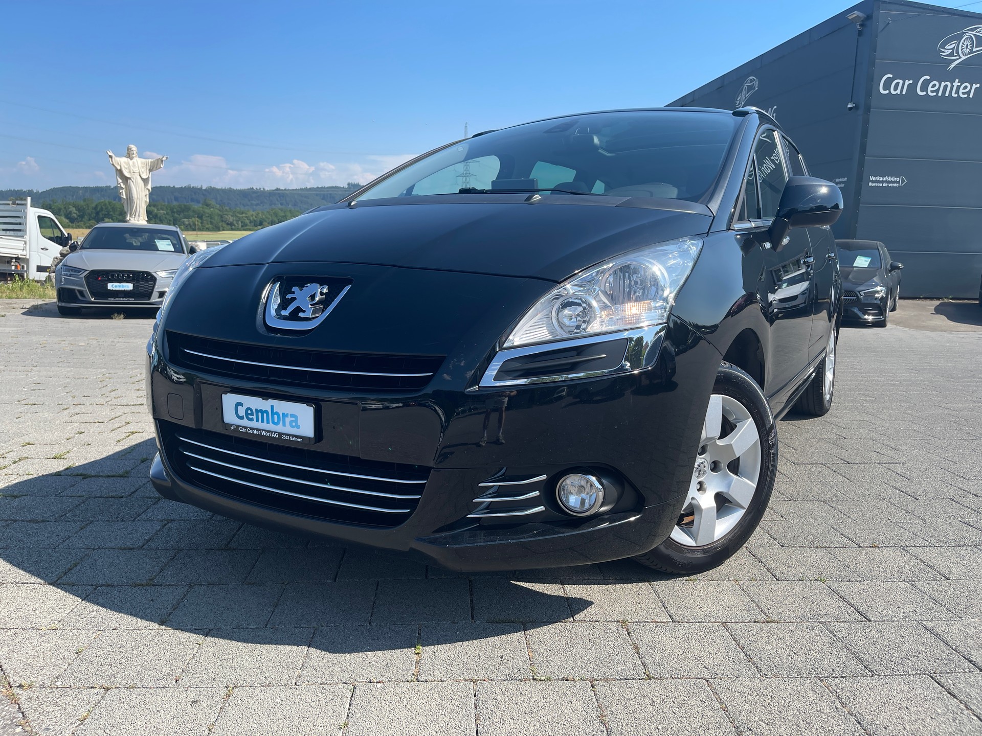 PEUGEOT 5008 1.6 16V T Style-image-0