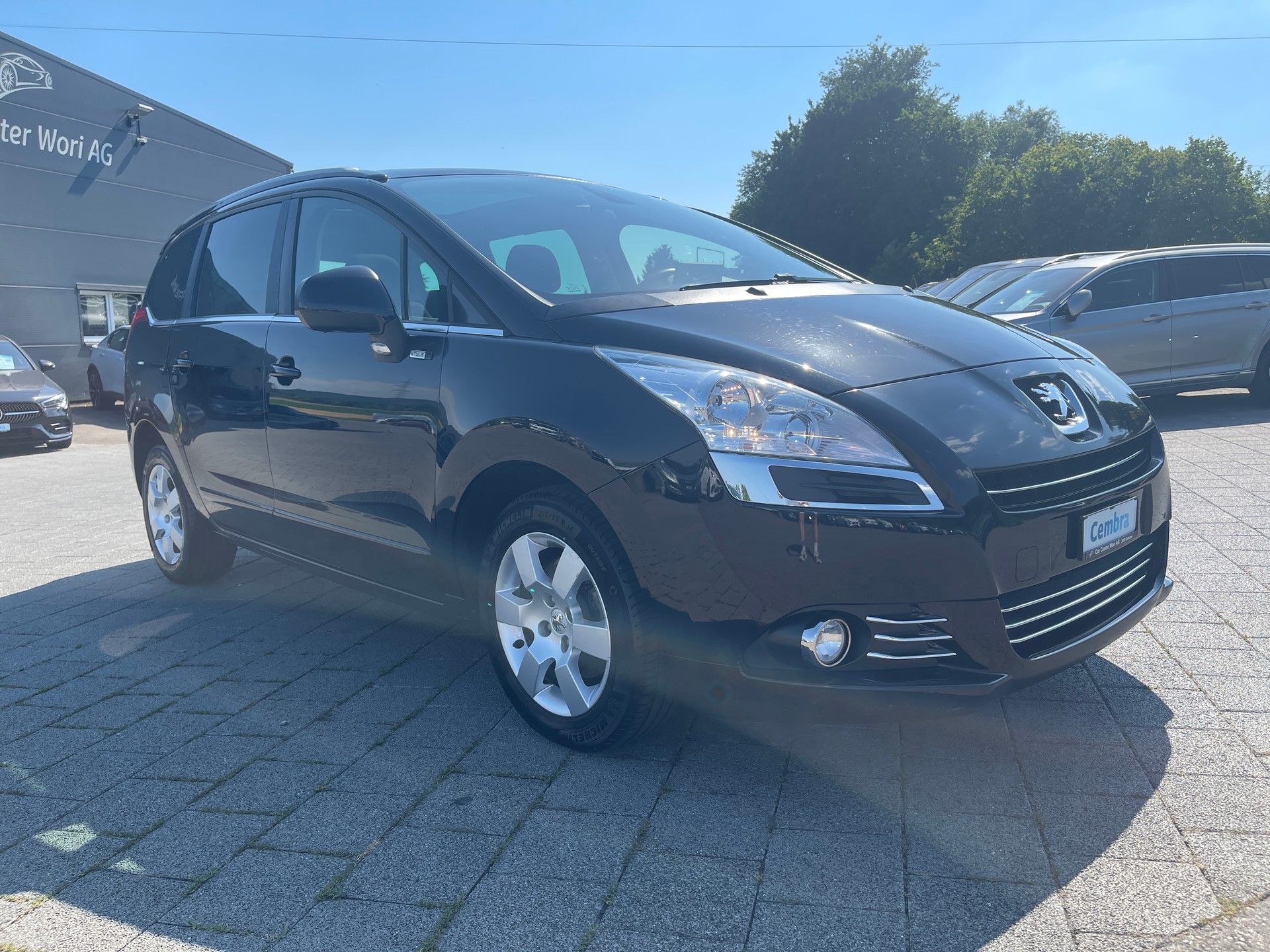 PEUGEOT 5008 1.6 16V T Style-image-4