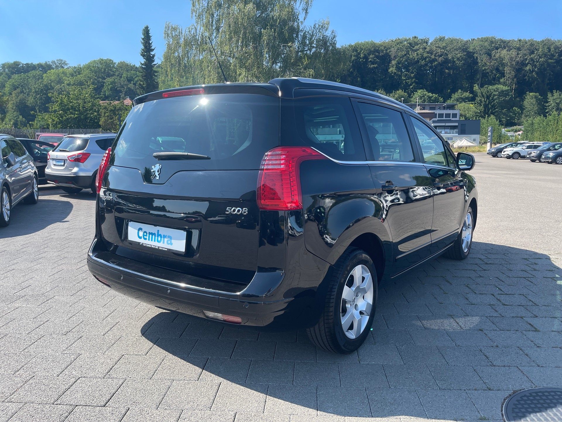 PEUGEOT 5008 1.6 16V T Style-image-3