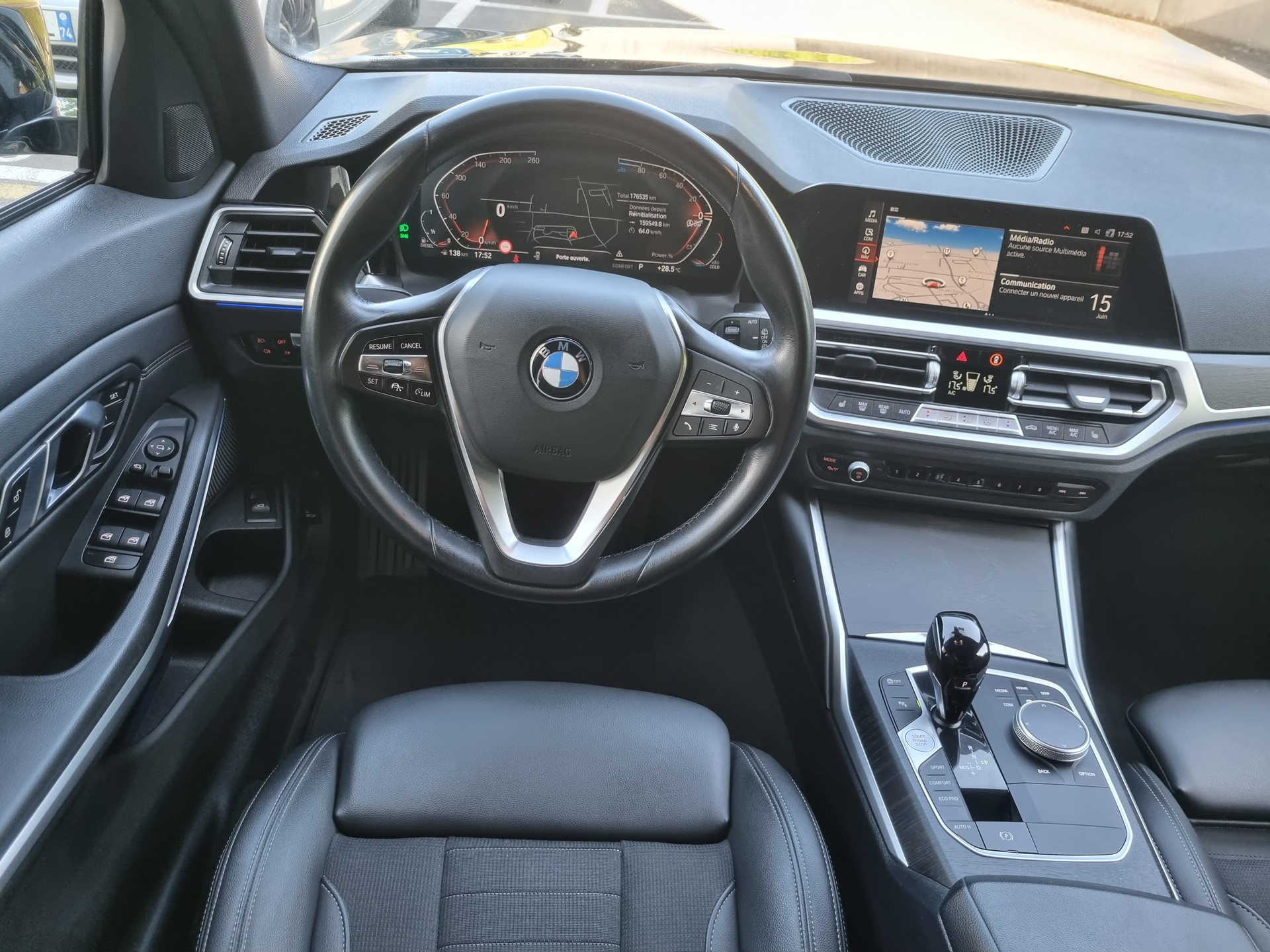 BMW 320d xDrive 48V Touring Luxury Line Steptronic-image-6