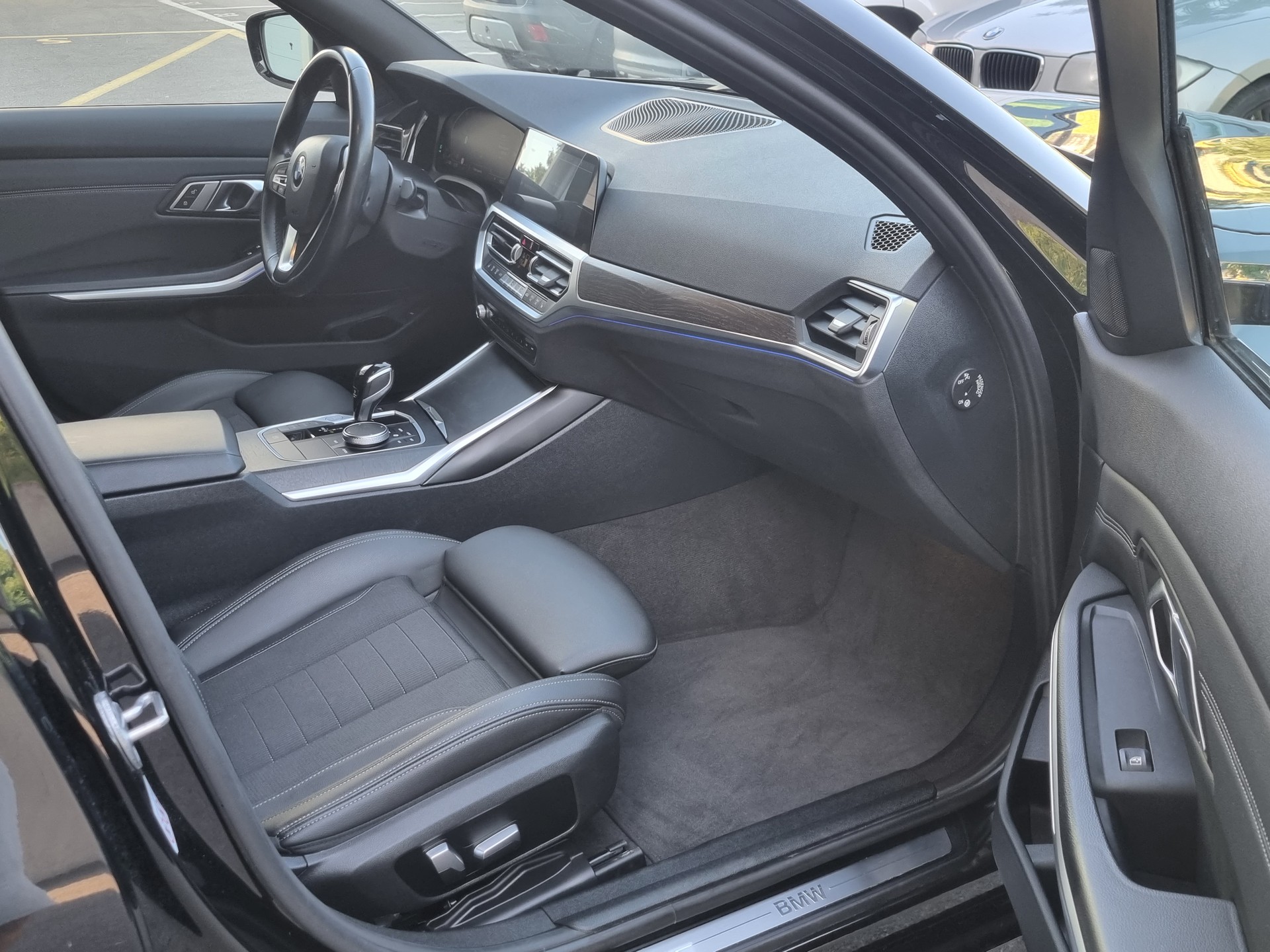 BMW 320d xDrive 48V Touring Luxury Line Steptronic-image-9