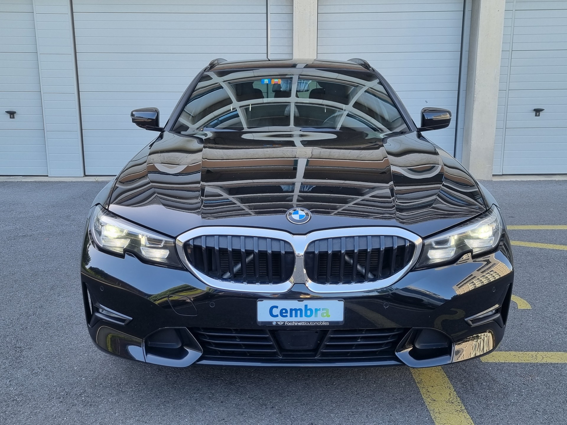 BMW 320d xDrive 48V Touring Luxury Line Steptronic-image-1