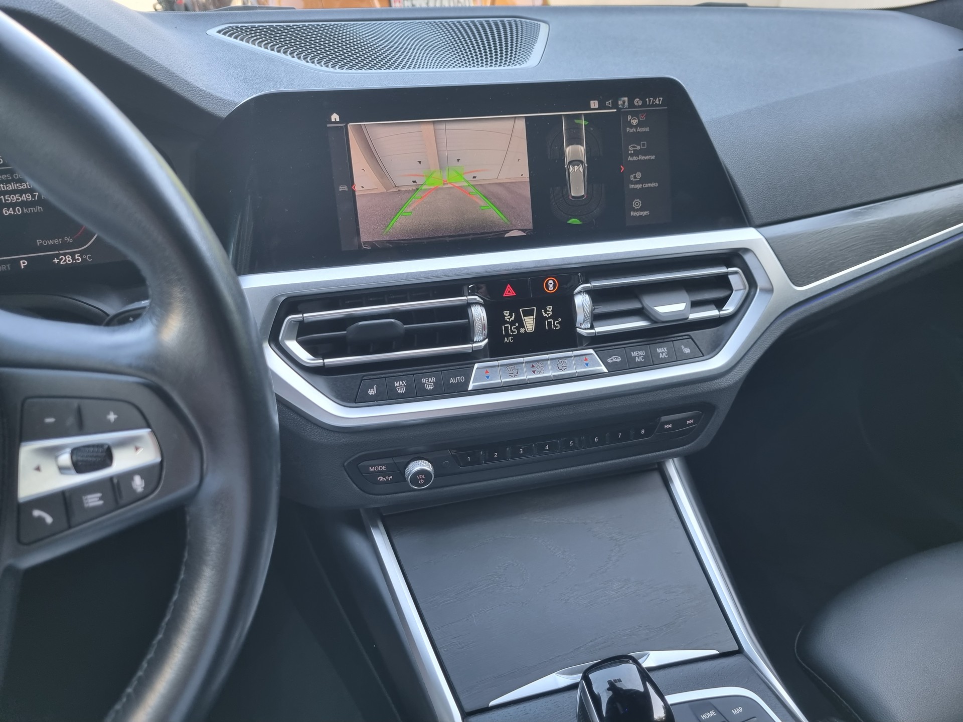 BMW 320d xDrive 48V Touring Luxury Line Steptronic-image-7