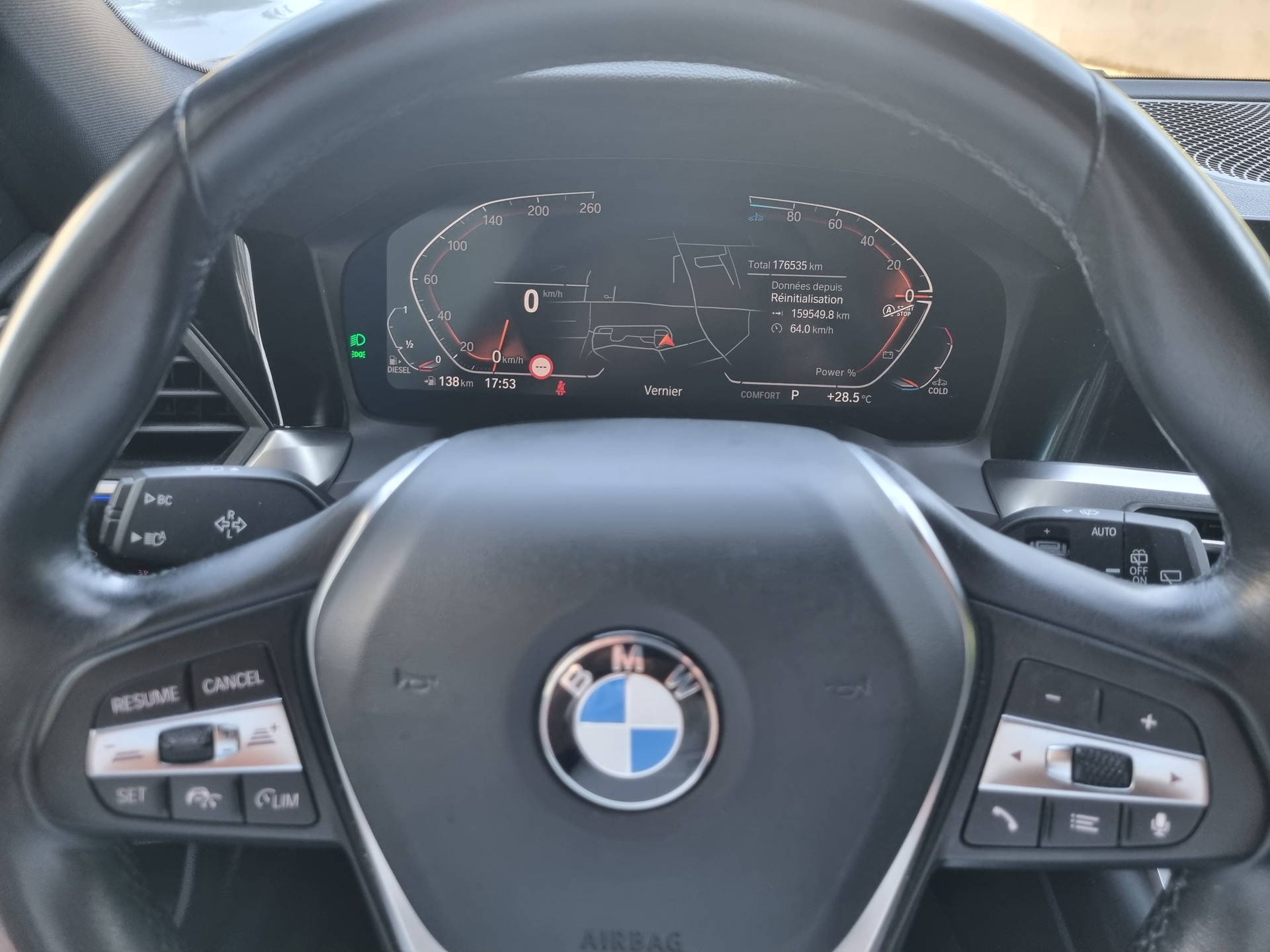BMW 320d xDrive 48V Touring Luxury Line Steptronic-image-10