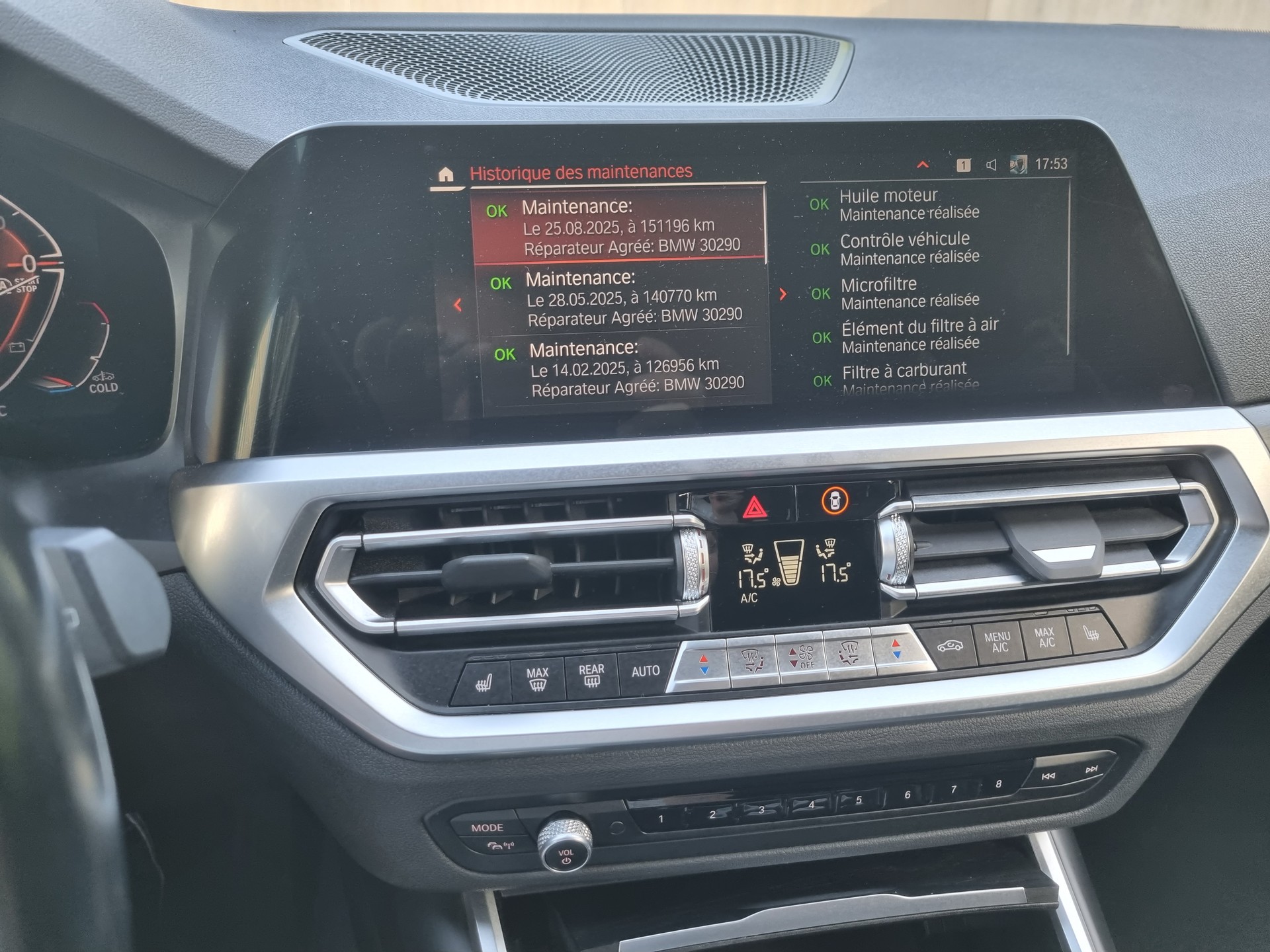 BMW 320d xDrive 48V Touring Luxury Line Steptronic-image-11