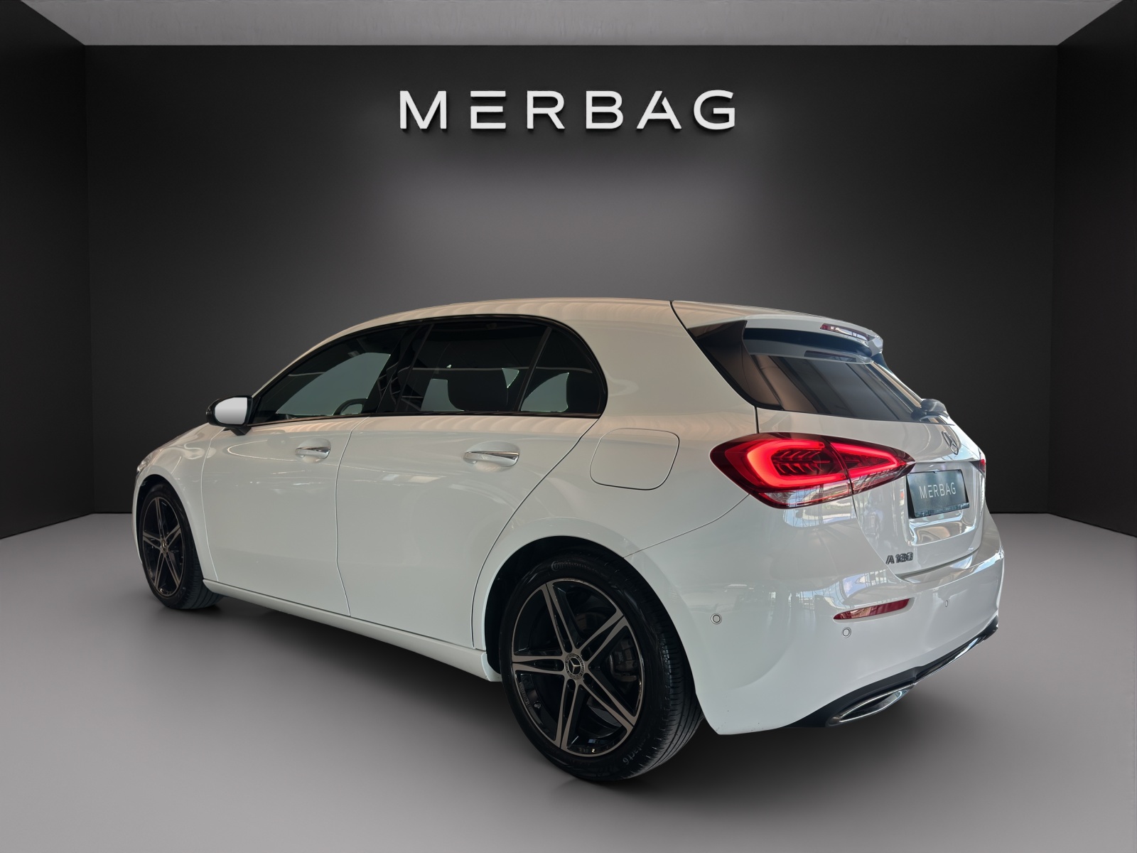 MERCEDES-BENZ A 180 Night Star-image-3