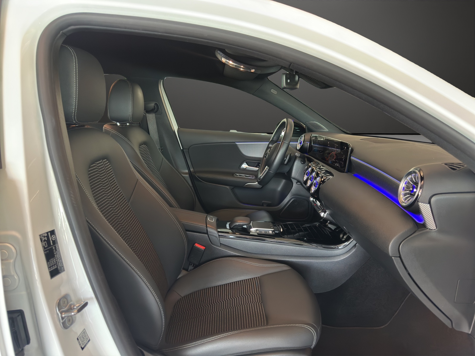 MERCEDES-BENZ A 180 Night Star-image-10