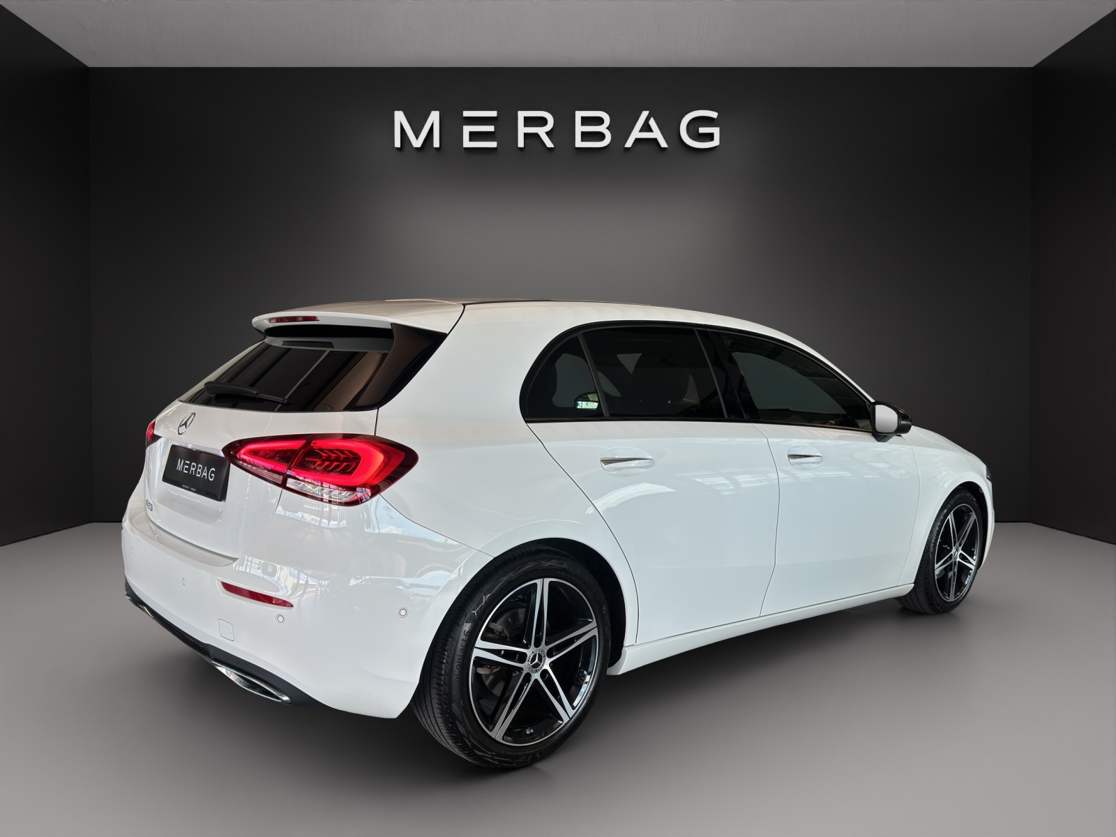 MERCEDES-BENZ A 180 Night Star-image-5