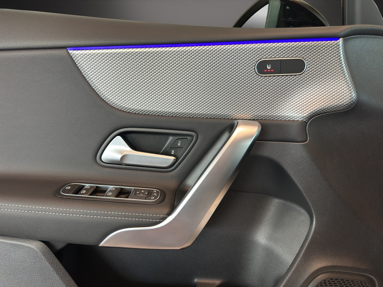 MERCEDES-BENZ A 180 Night Star-image-12