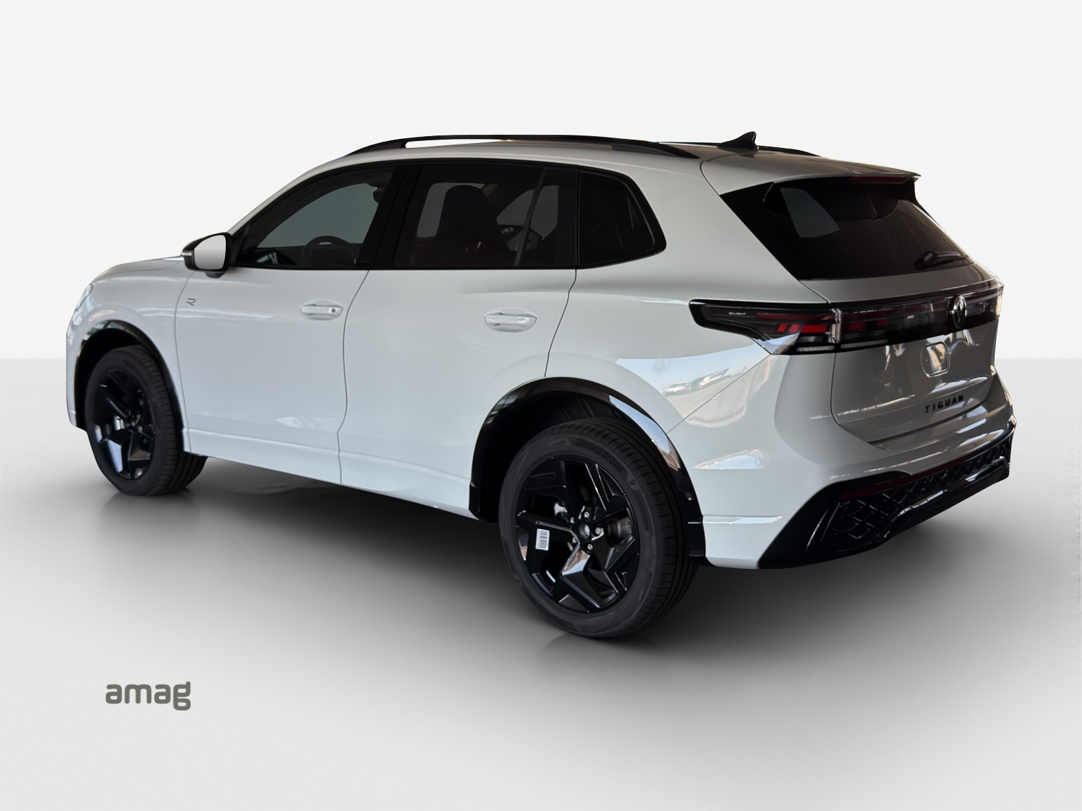 VW Tiguan 2.0 TSI DSG R-Line 4Motion-showroom-element-2