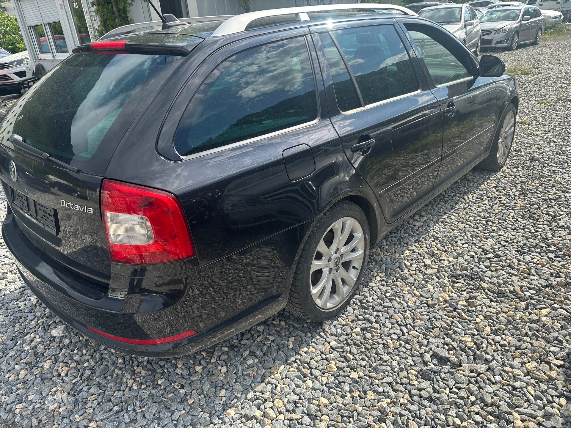 SKODA Octavia Combi 2.0 TSI RS-image-4