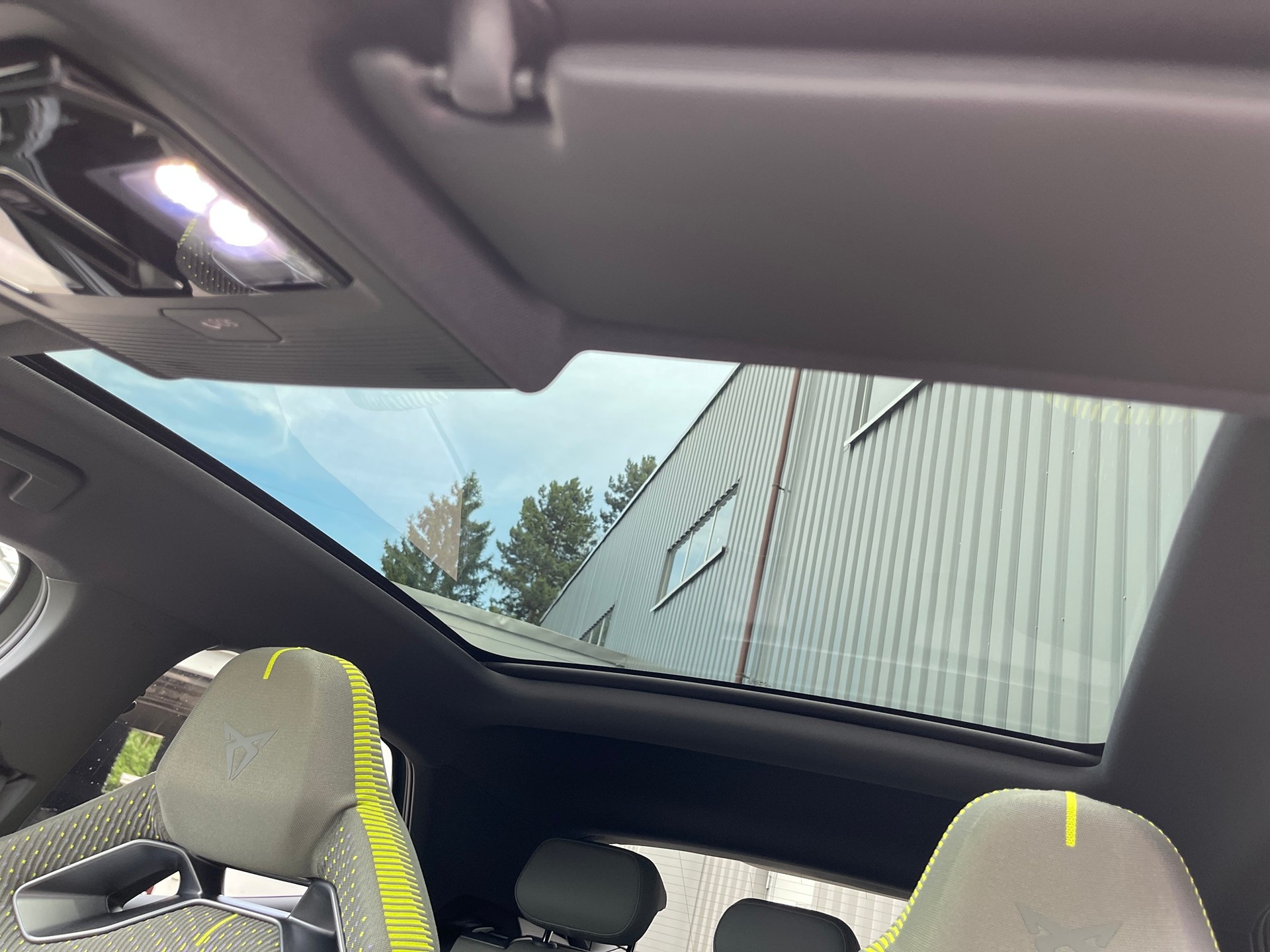 CUPRA Raval 52 kWh VZ Extreme Launch Edition-image-8