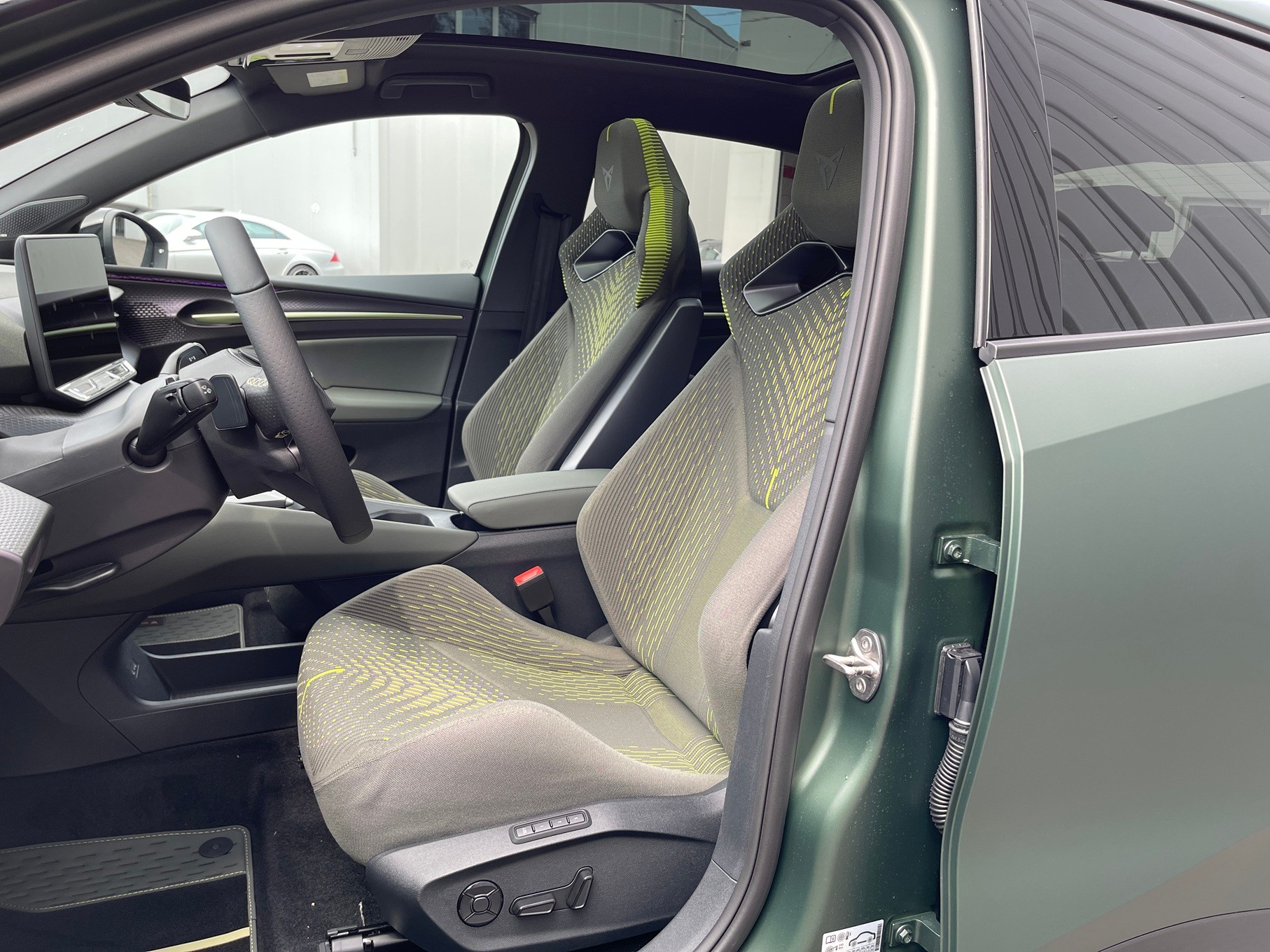 CUPRA Raval 52 kWh VZ Extreme Launch Edition-image-6