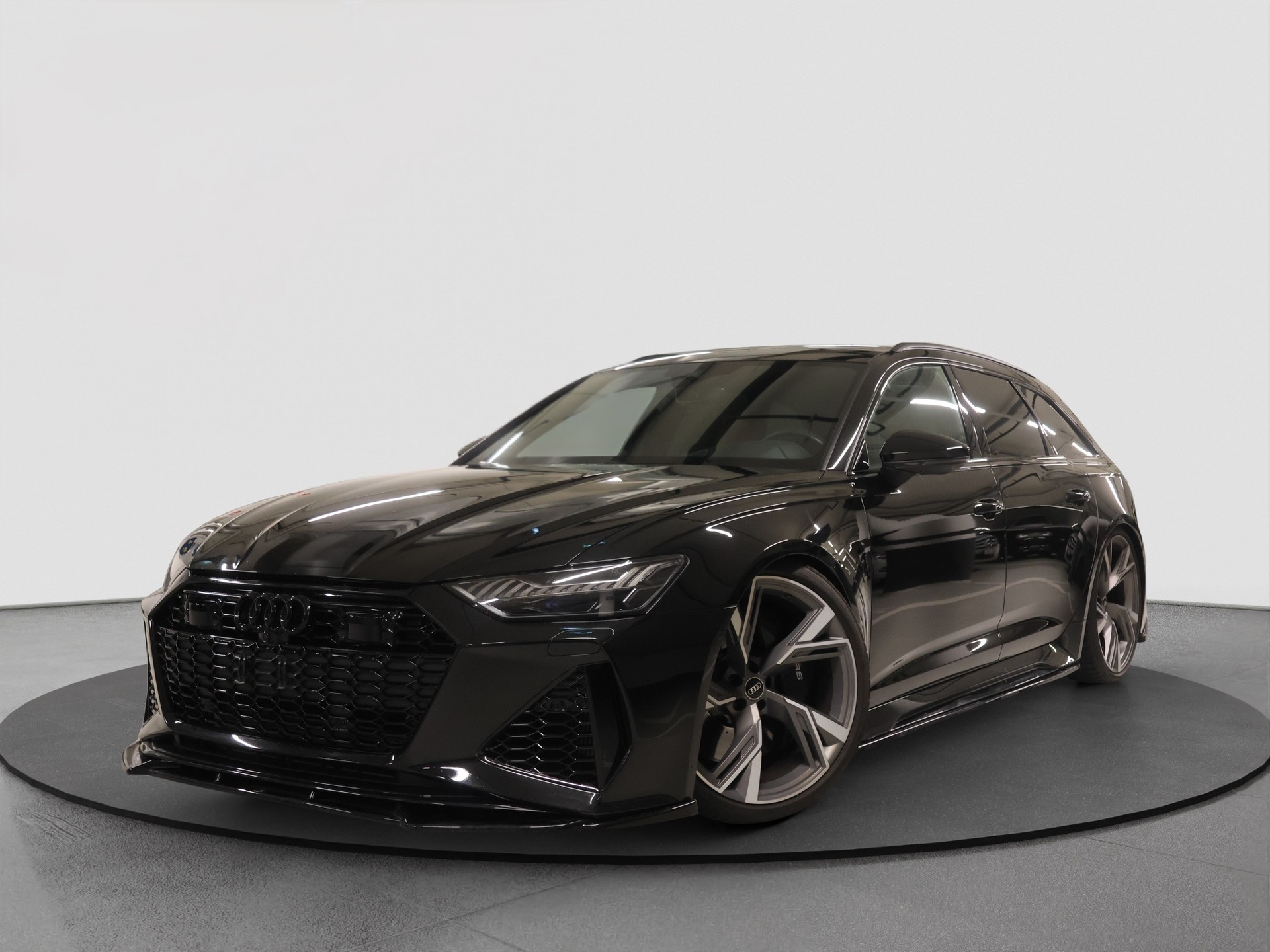 AUDI RS6 Avant 4.0 TFSI V8 quattro-image-0