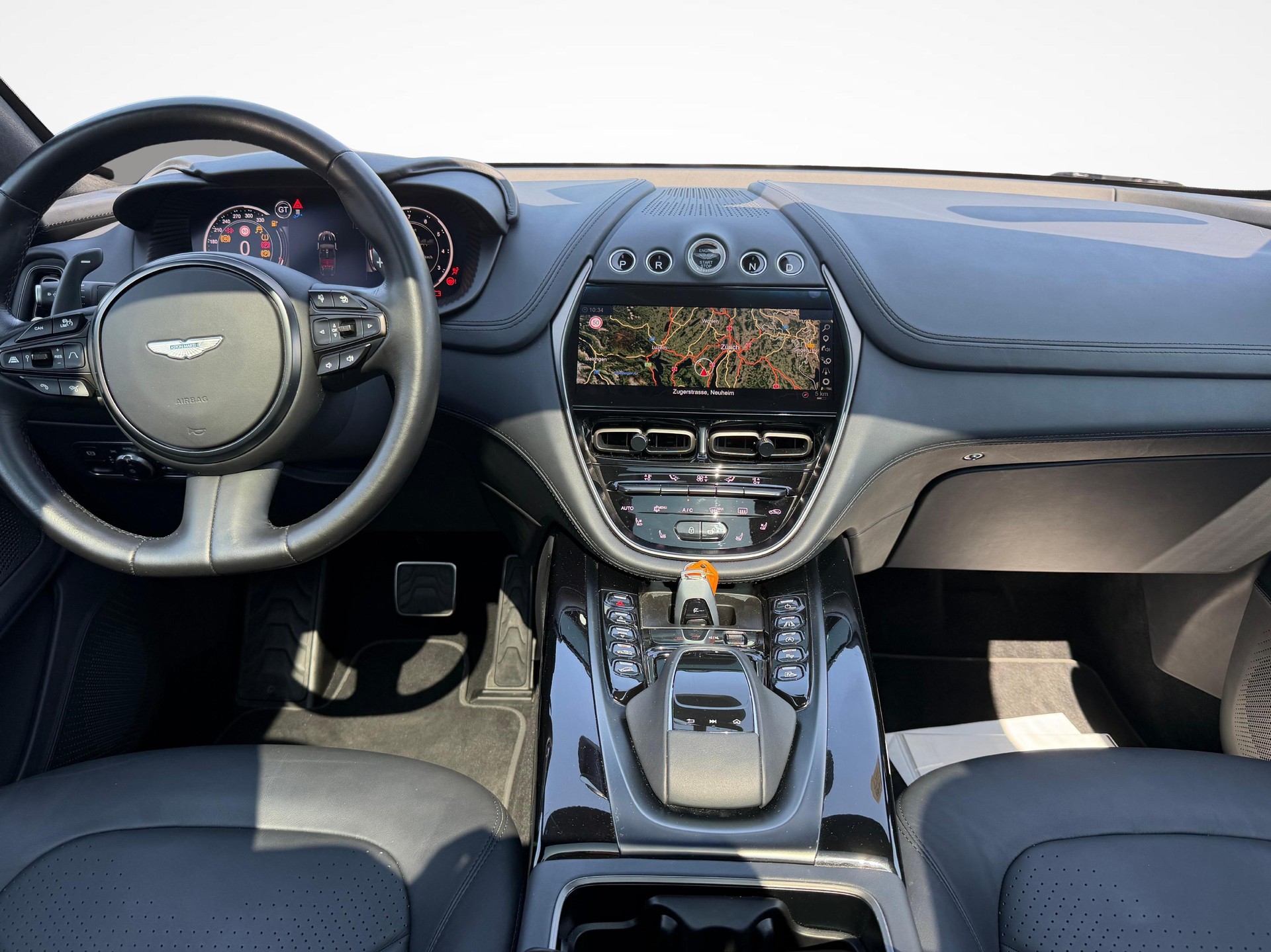 ASTON MARTIN DBX 4.0 V8 Bi-Turbo-image-10