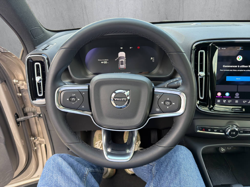 VOLVO XC40 P8 Twin Ultimate AWD-image-9