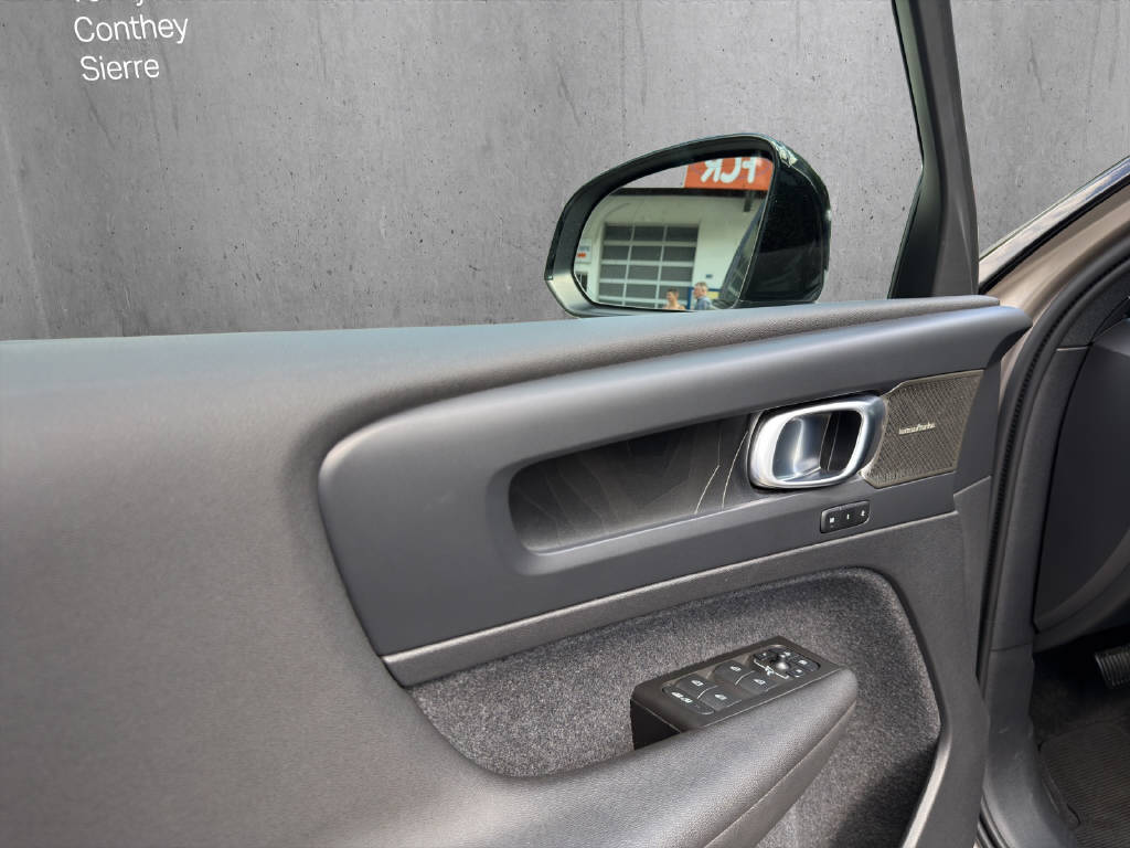 VOLVO XC40 P8 Twin Ultimate AWD-image-7