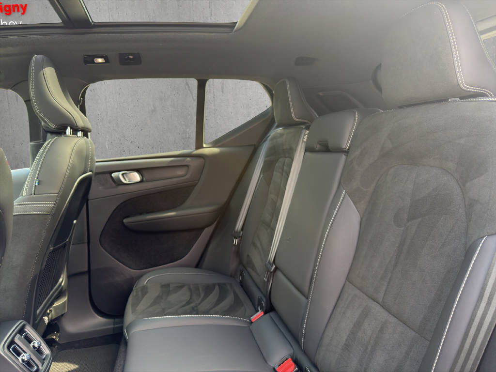 VOLVO XC40 P8 Twin Ultimate AWD-image-13