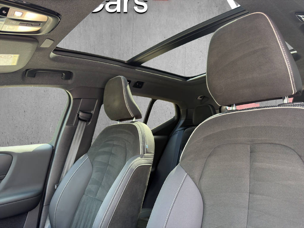 VOLVO XC40 P8 Twin Ultimate AWD-image-14