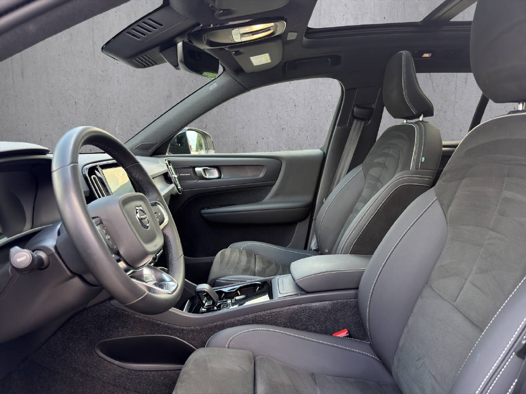 VOLVO XC40 P8 Twin Ultimate AWD-image-8