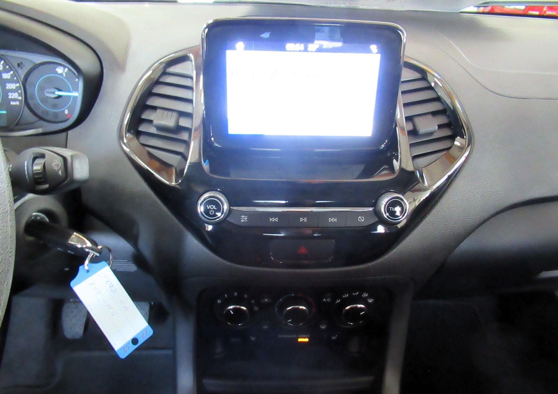 FORD KA+ 1.2 Ti-VCT Cool&Sound-image-6