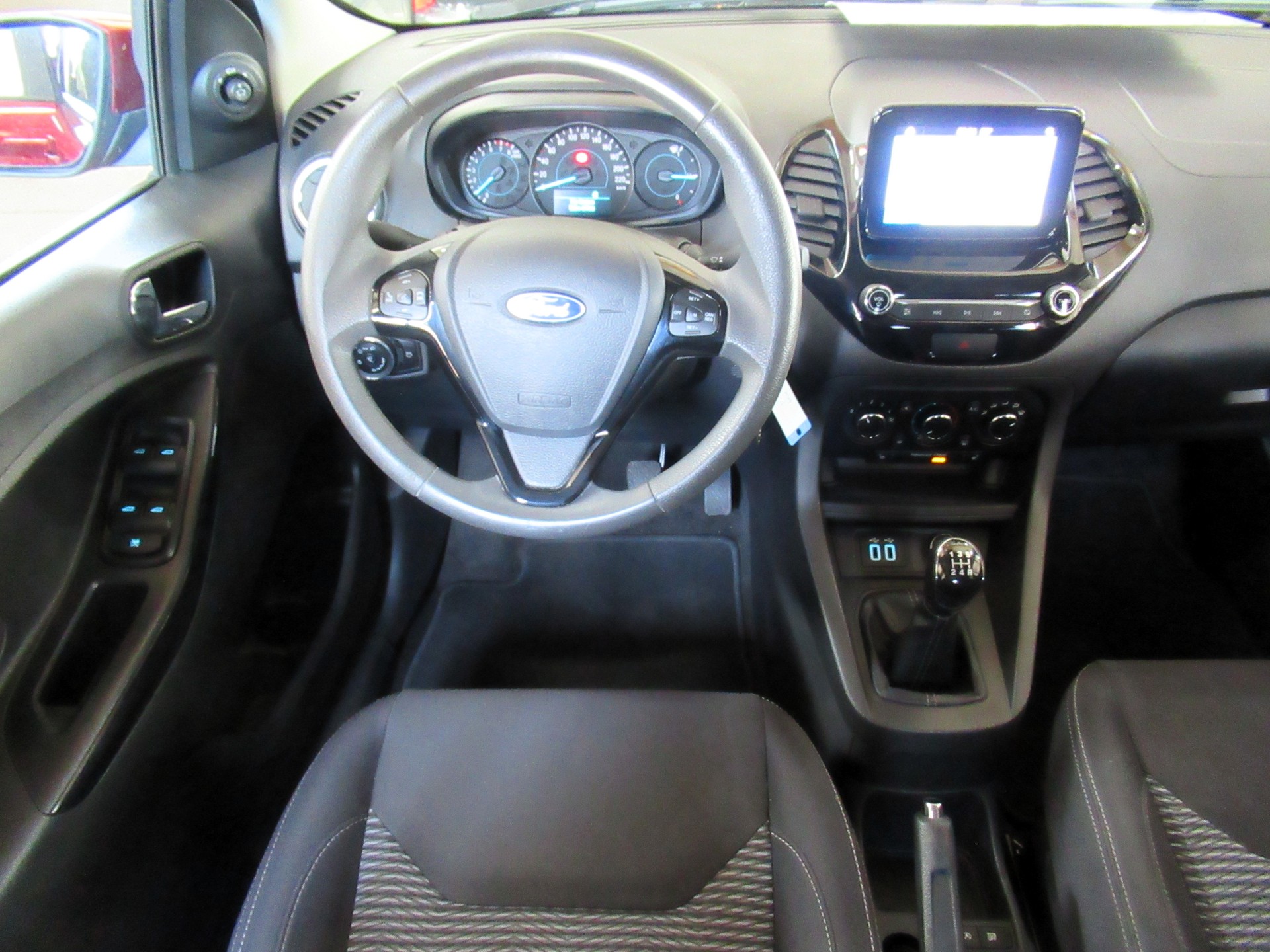FORD KA+ 1.2 Ti-VCT Cool&Sound-image-5