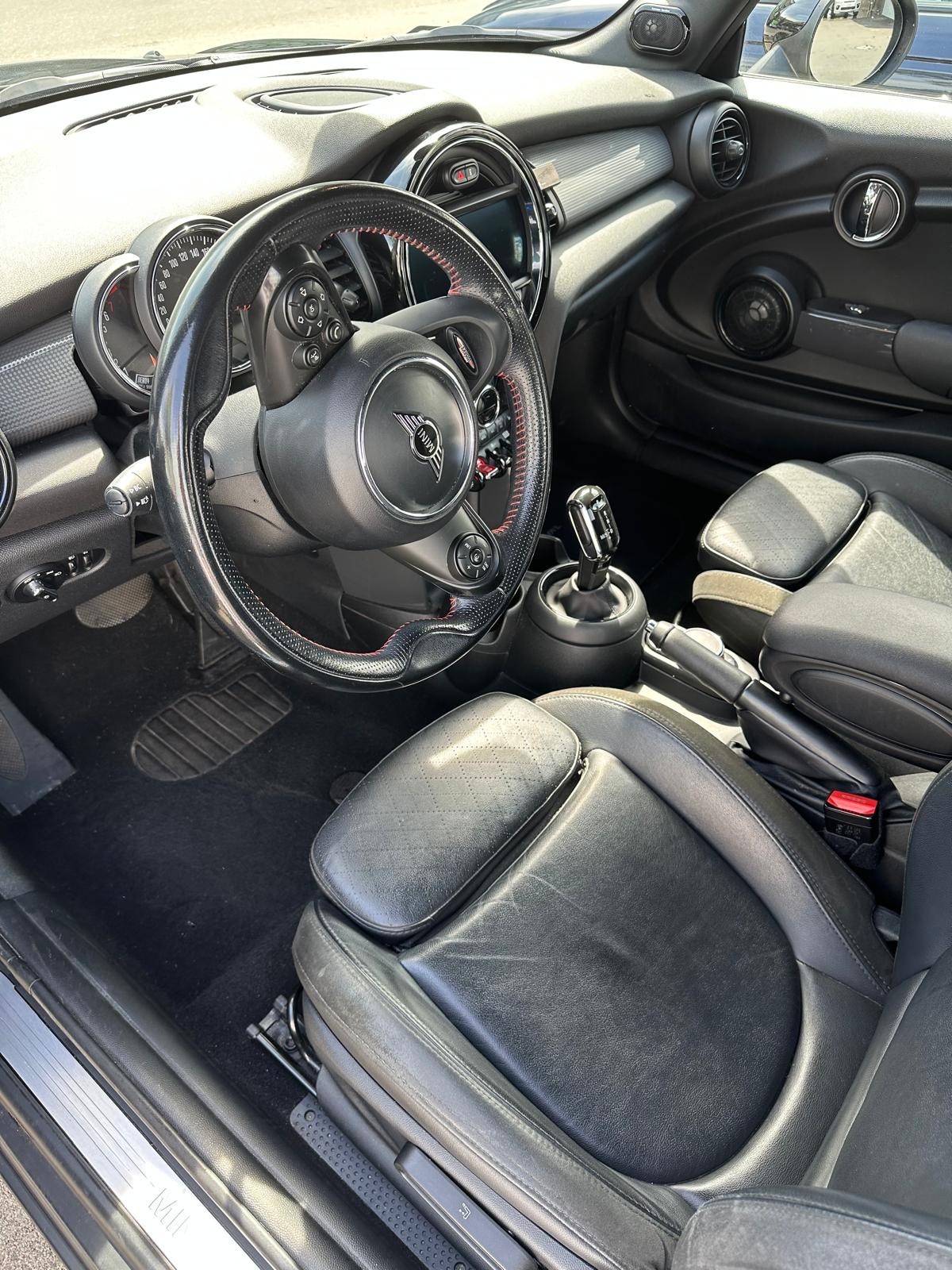MINI 1.5i Cooper-image-2