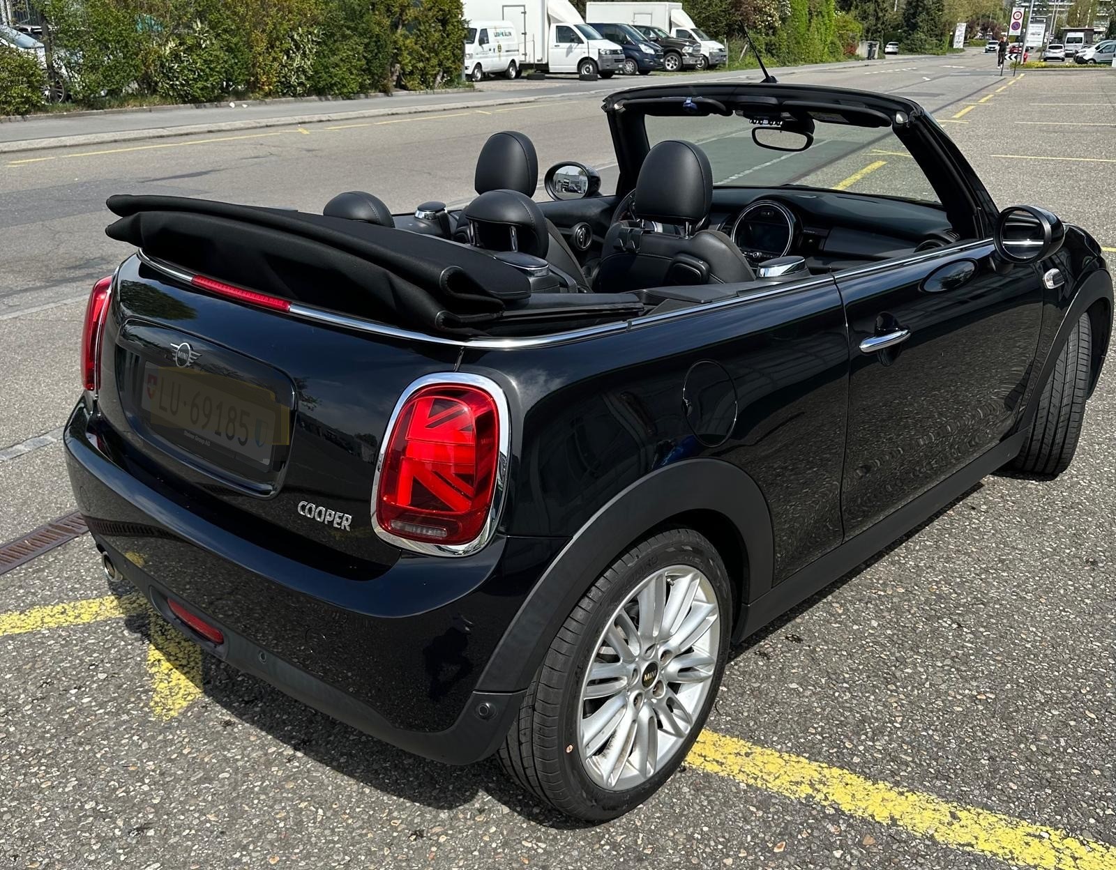 MINI 1.5i Cooper-image-1