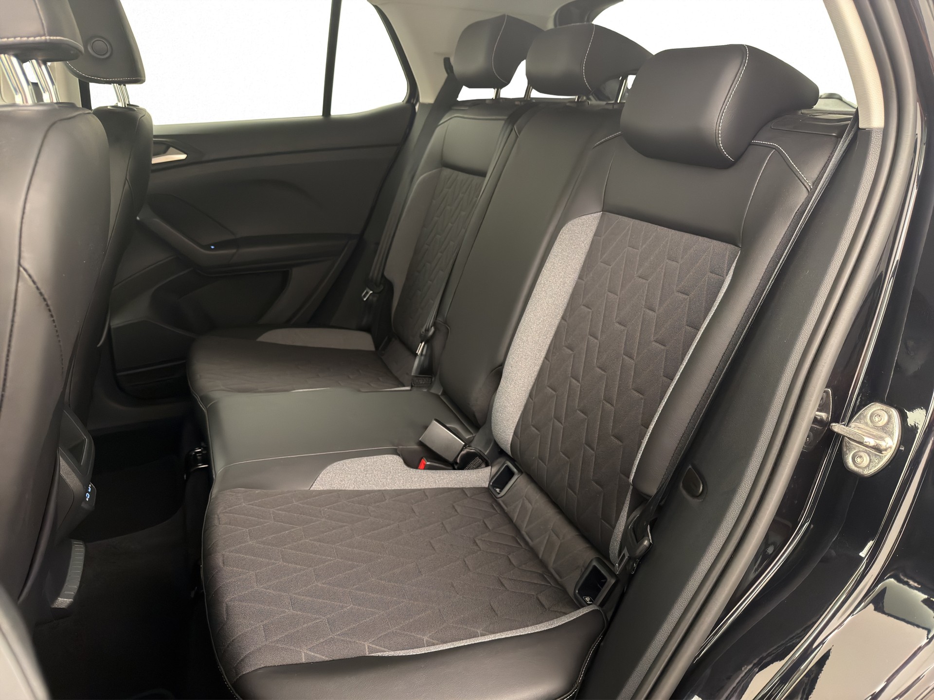 VW T-Cross 1.0 TSI 115 Goal DSG-image-11