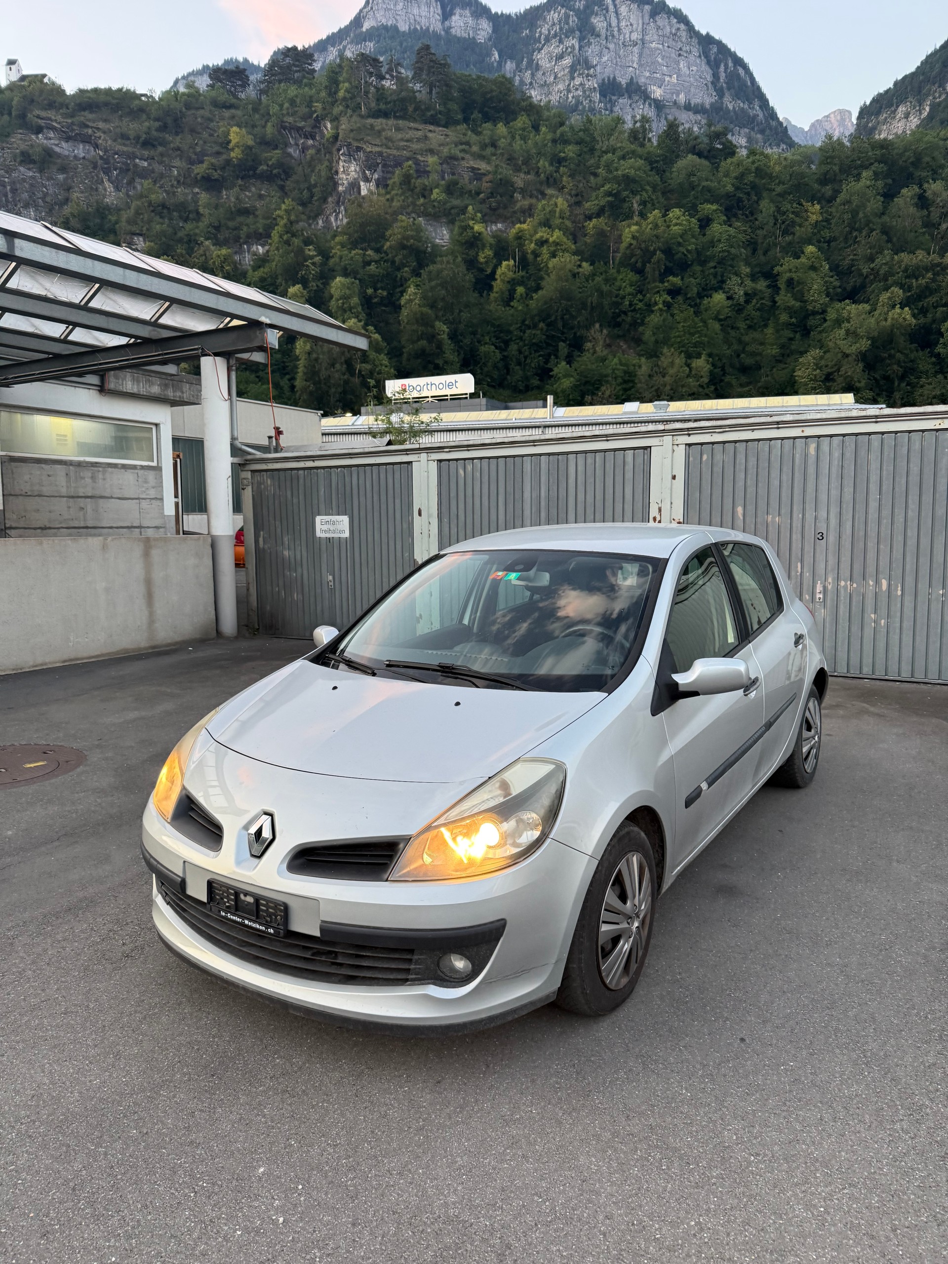 RENAULT Clio 1.2 16V Turbo Dynamique-image-0