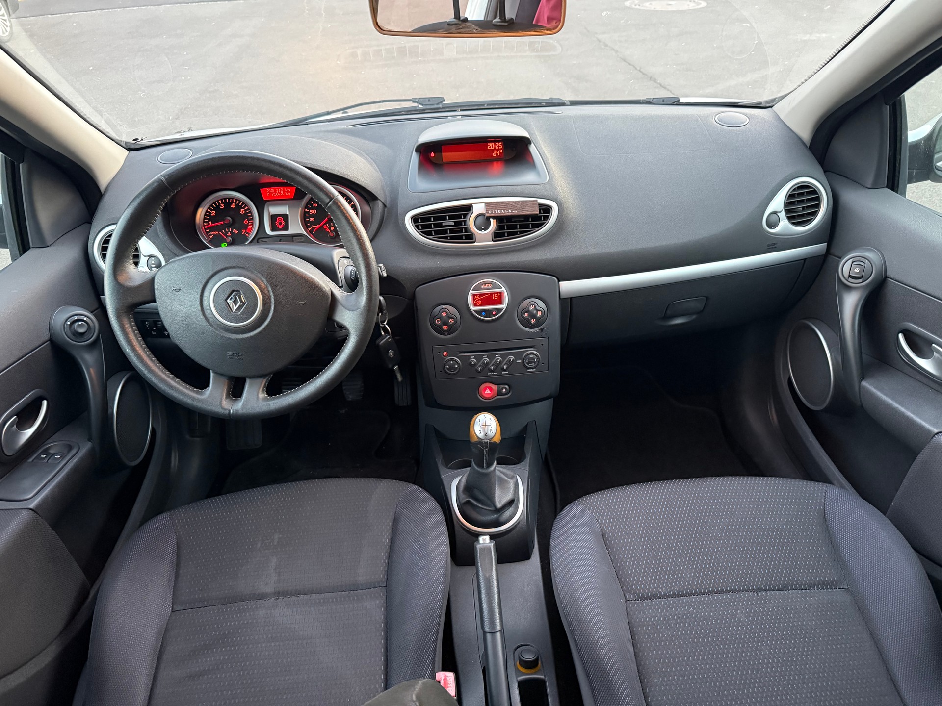RENAULT Clio 1.2 16V Turbo Dynamique-image-7