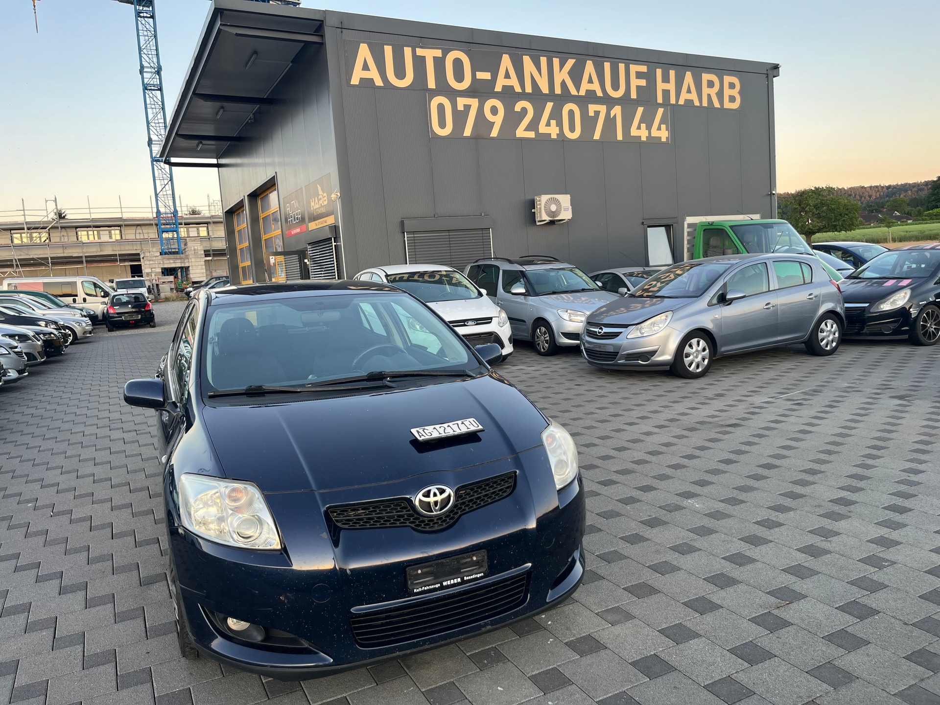 TOYOTA Auris 1.6 Linea Luna-image-1