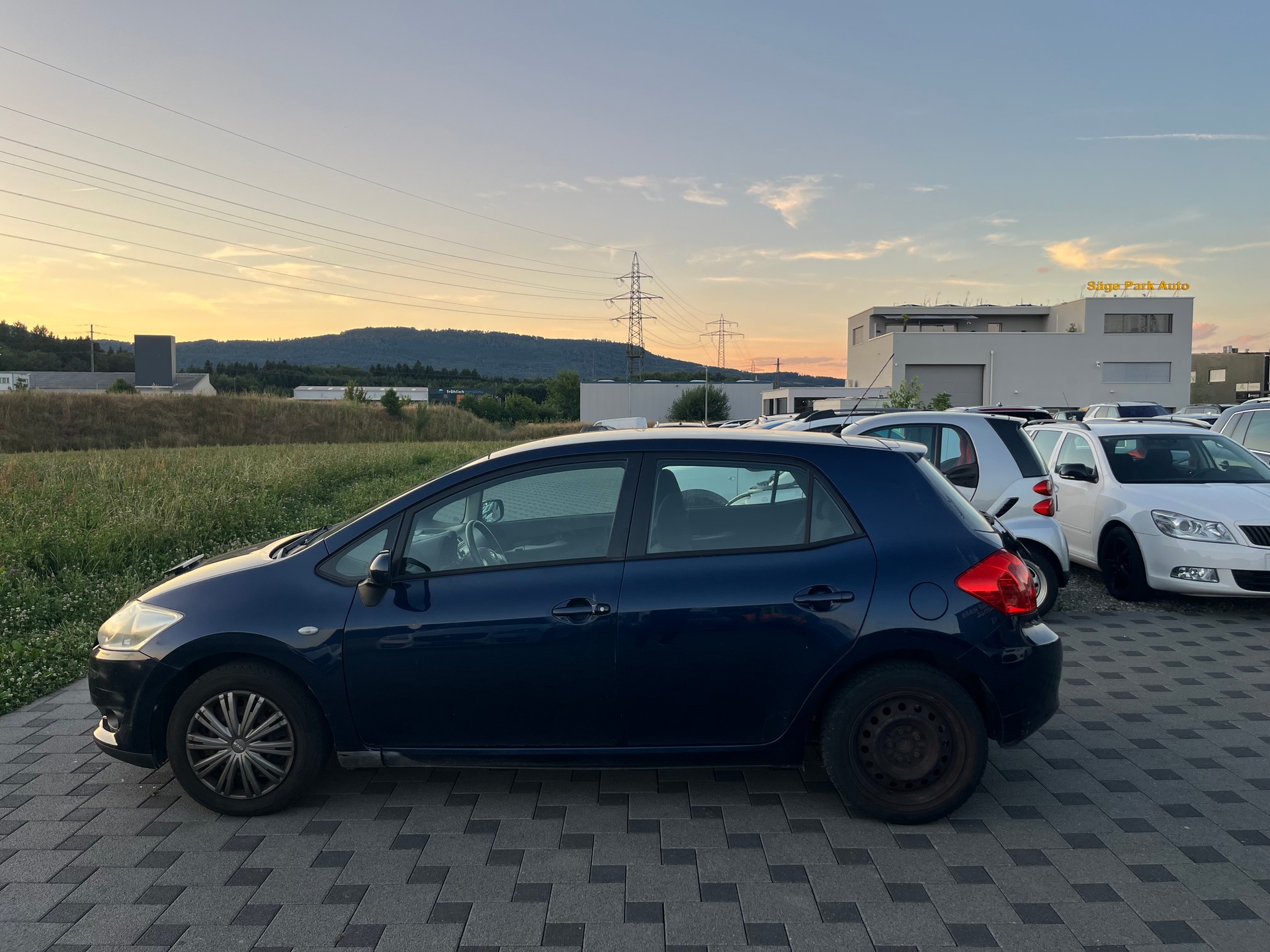TOYOTA Auris 1.6 Linea Luna-image-4