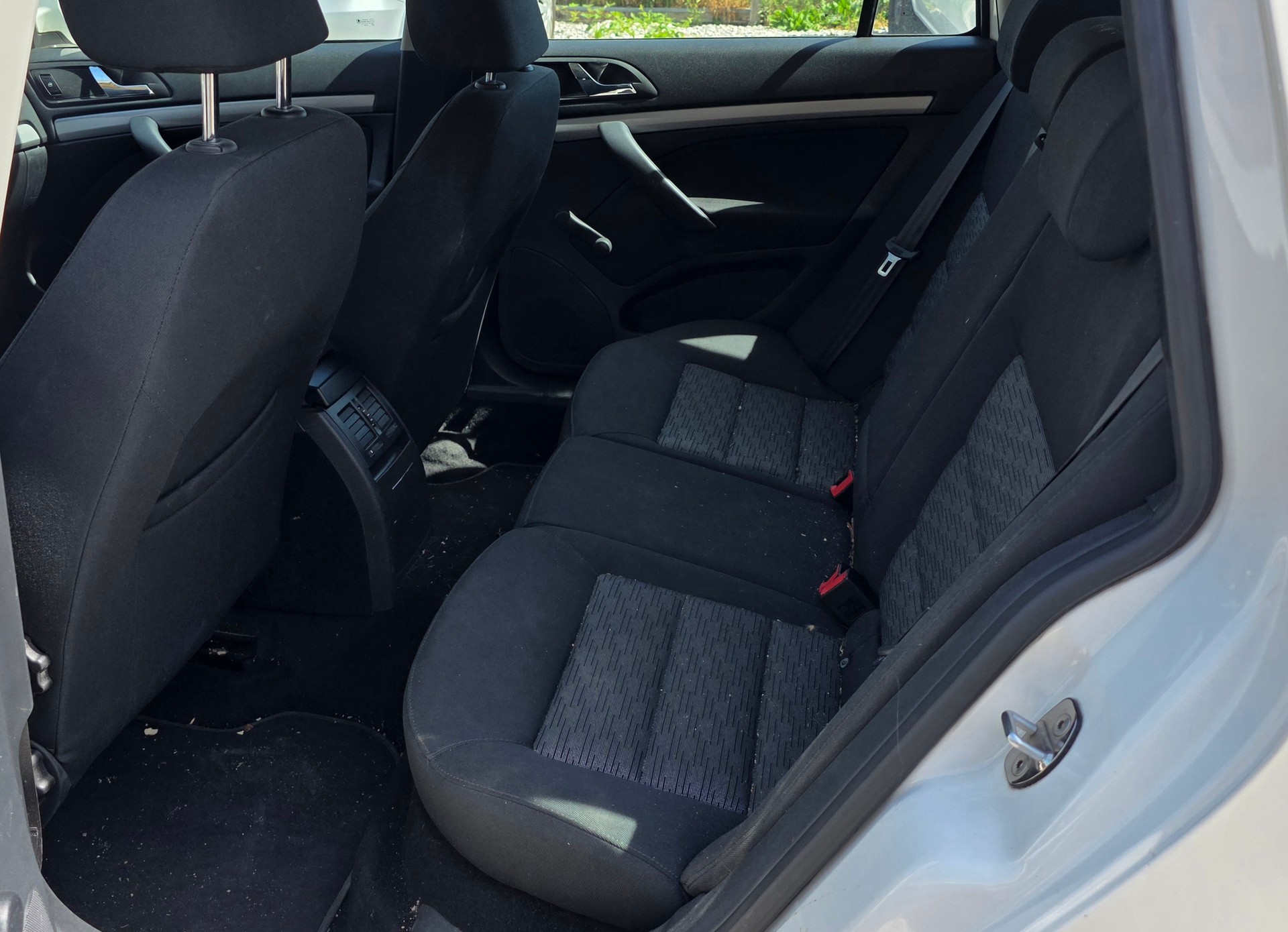 SKODA Octavia Combi 1.6 TDI Active DSG-image-6