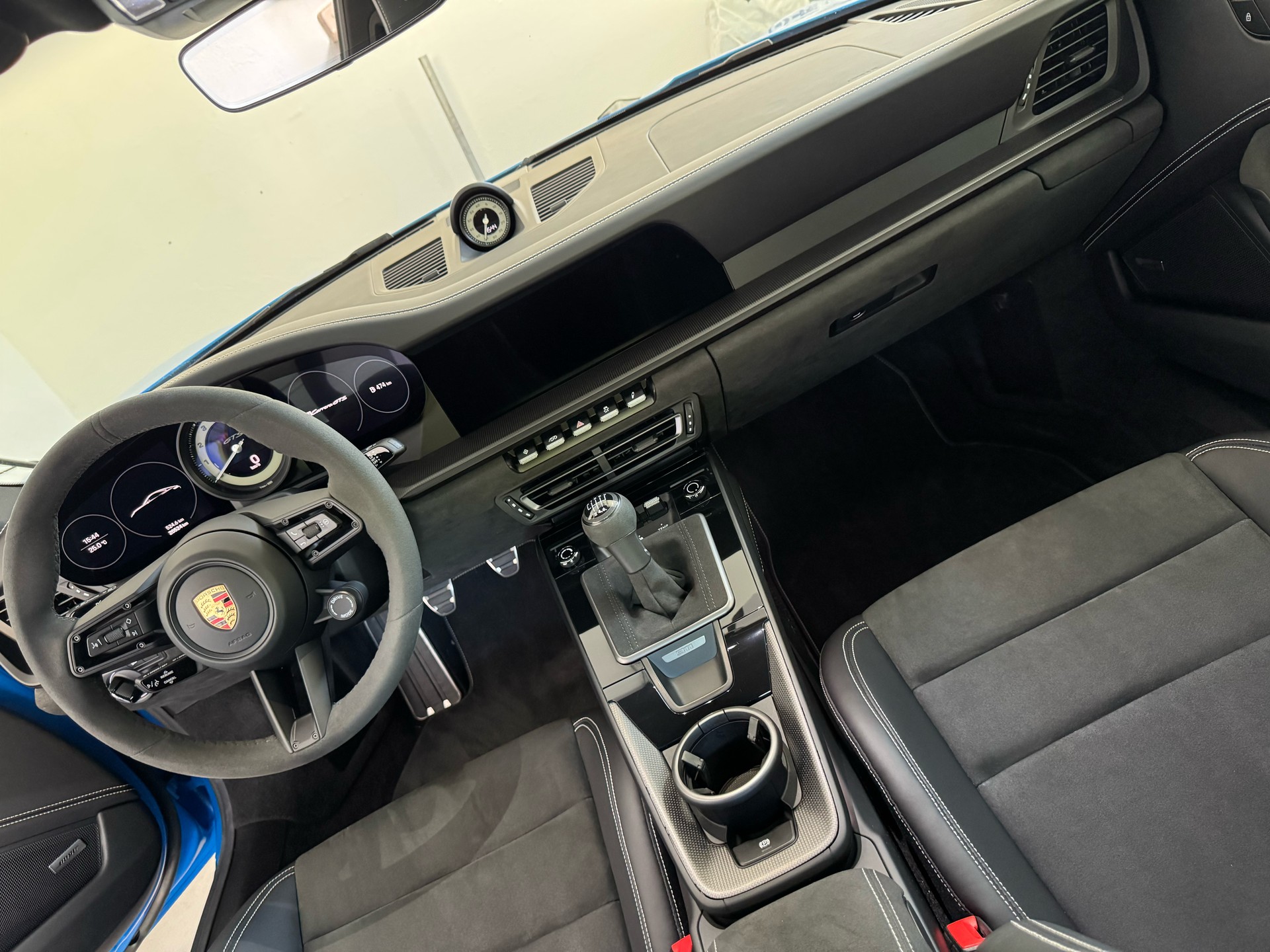 PORSCHE 3.0 Carrera GTS-image-4