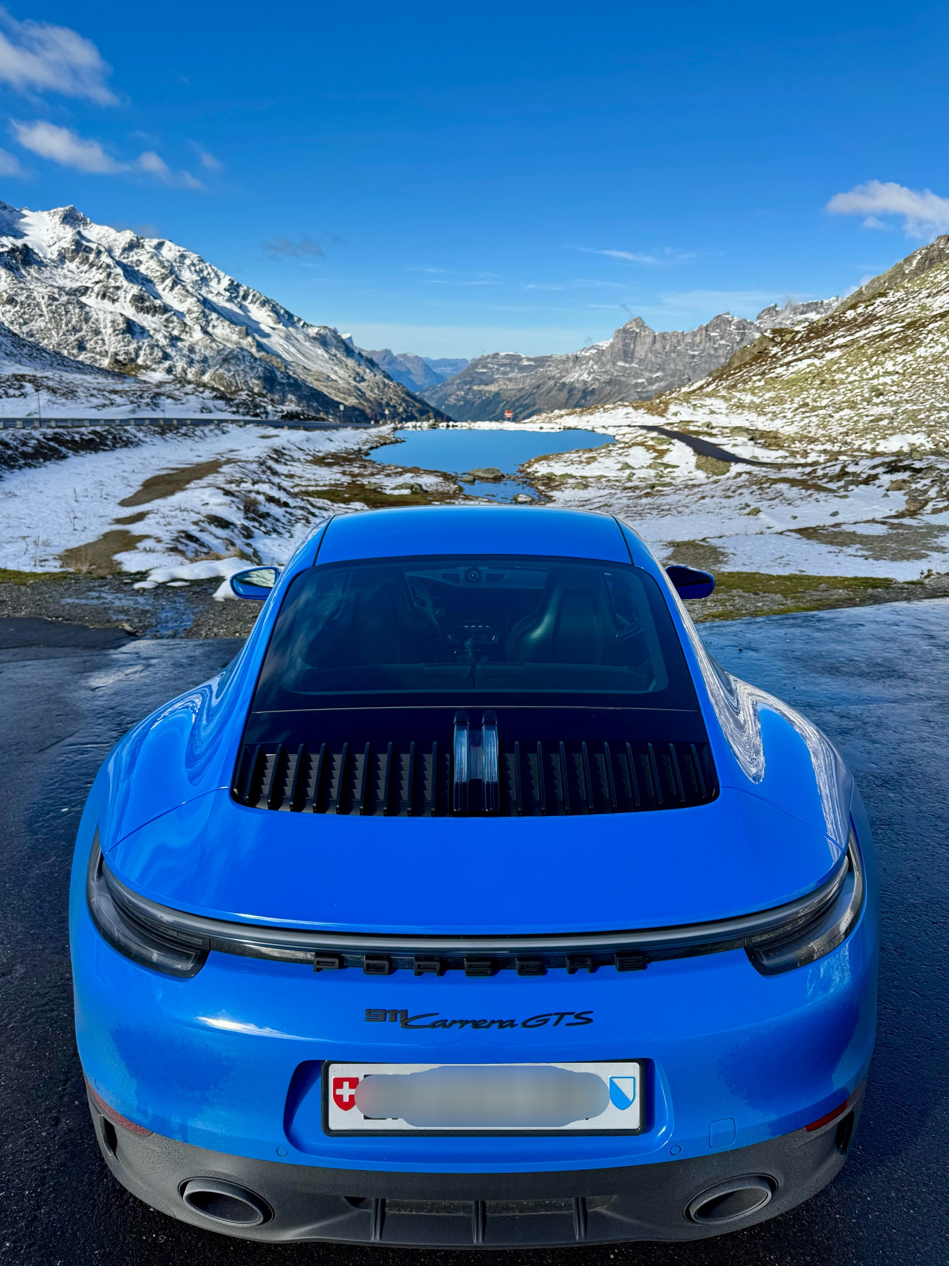 PORSCHE 3.0 Carrera GTS-image-1
